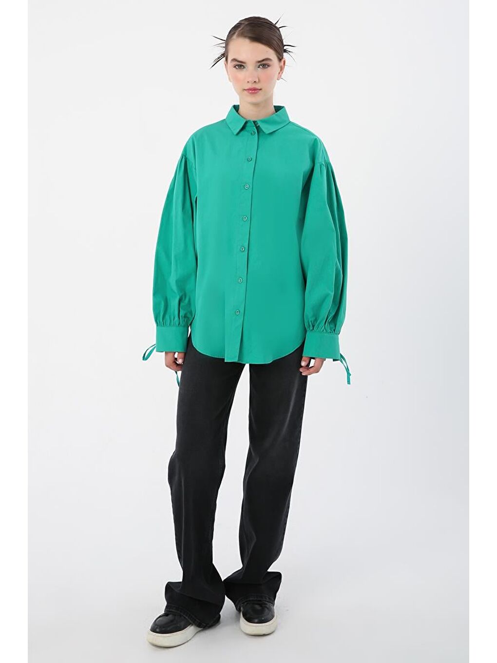 Yeşil Zümrüt-%100 Pamuk Kolları Bağlama Detaylı Gömlek-1