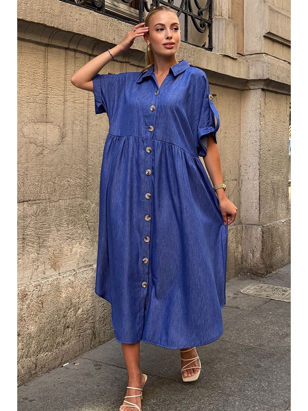 Lacivert Kısa Kollu Düğme Detaylı Midi Boy Gömlek Elbise