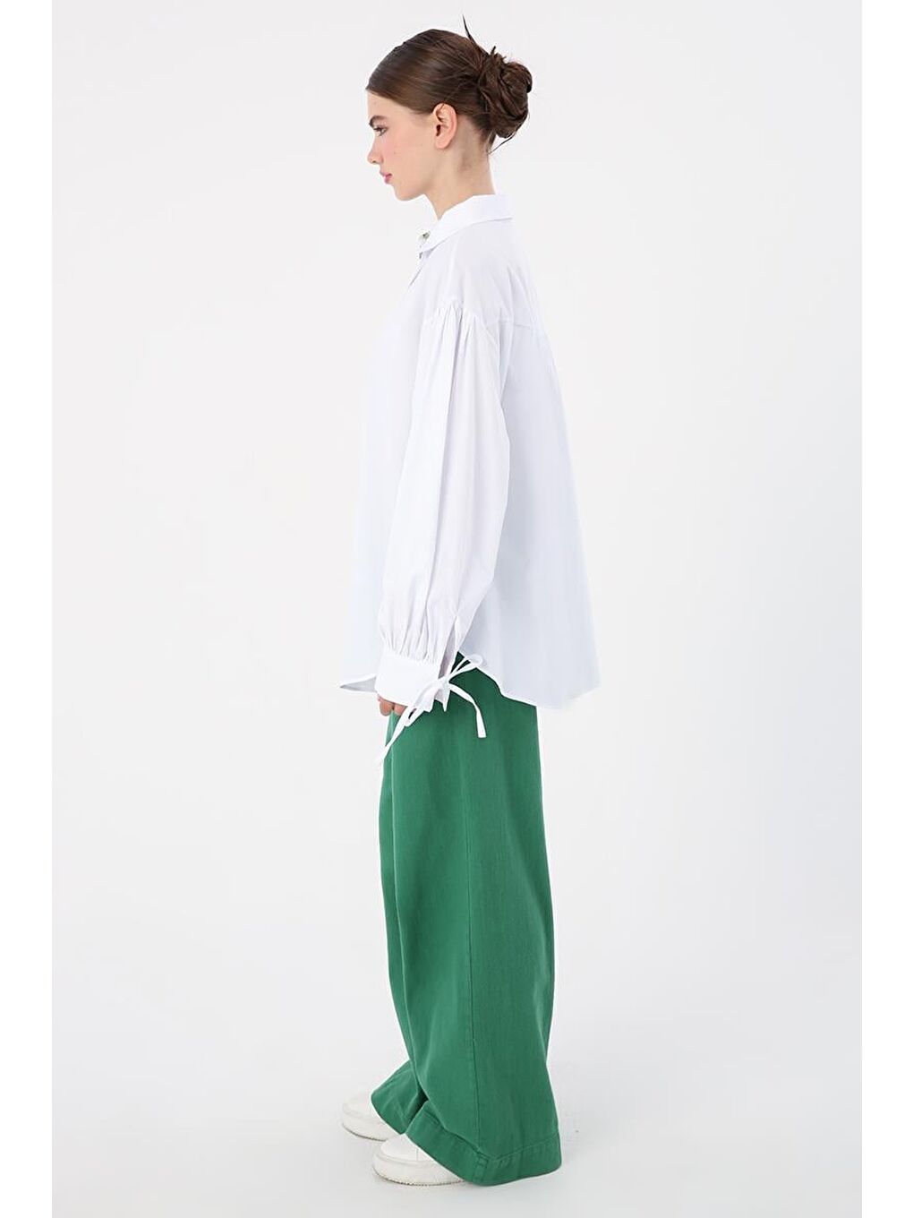 Beyaz-%100 Pamuk Kolları Bağlama Detaylı Gömlek-2