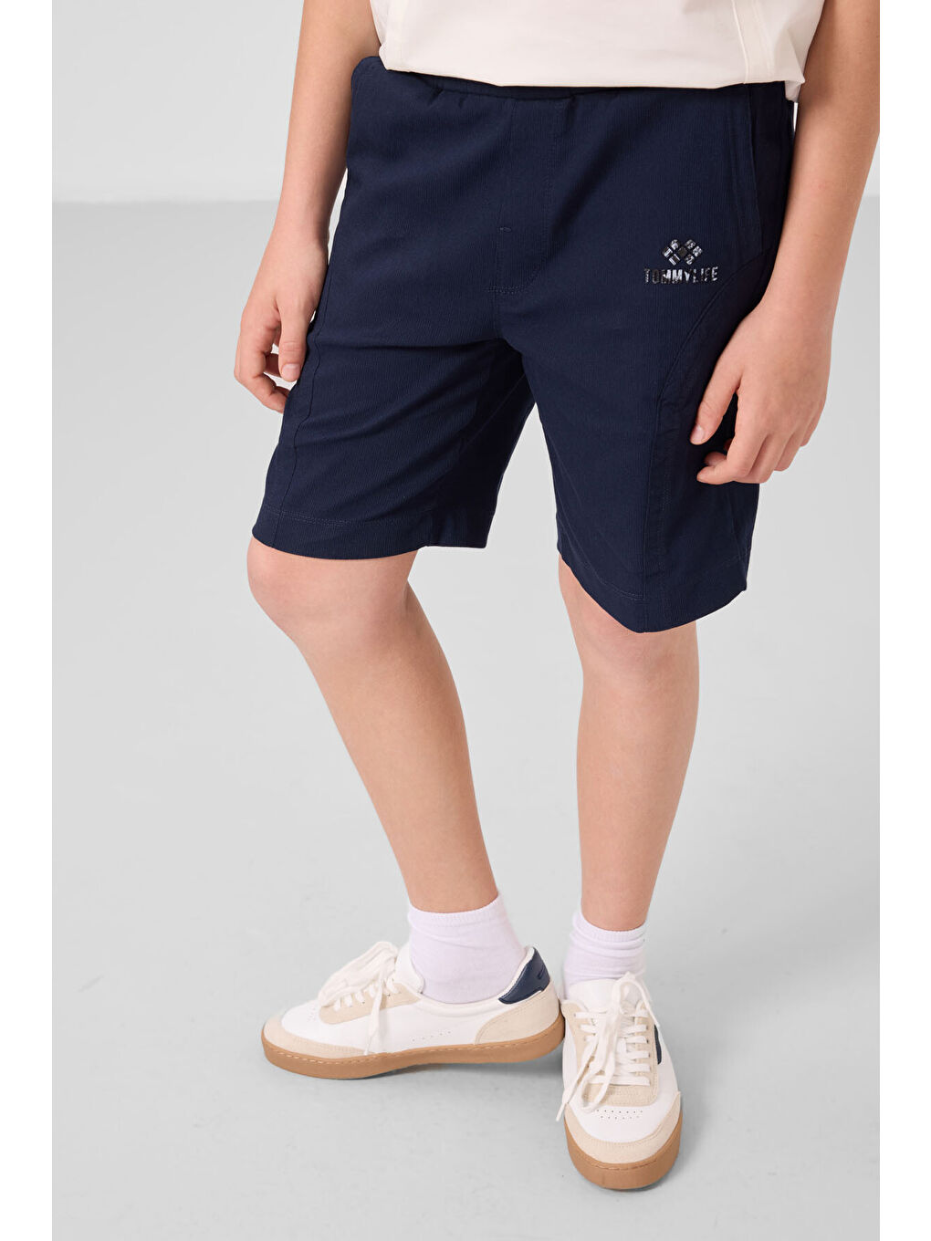 Ekru-Lacivert Pamuklu Oversize Fit Dokuma Hafif Esnek Chino Erkek Çocuk Şort Takım - 11276-2