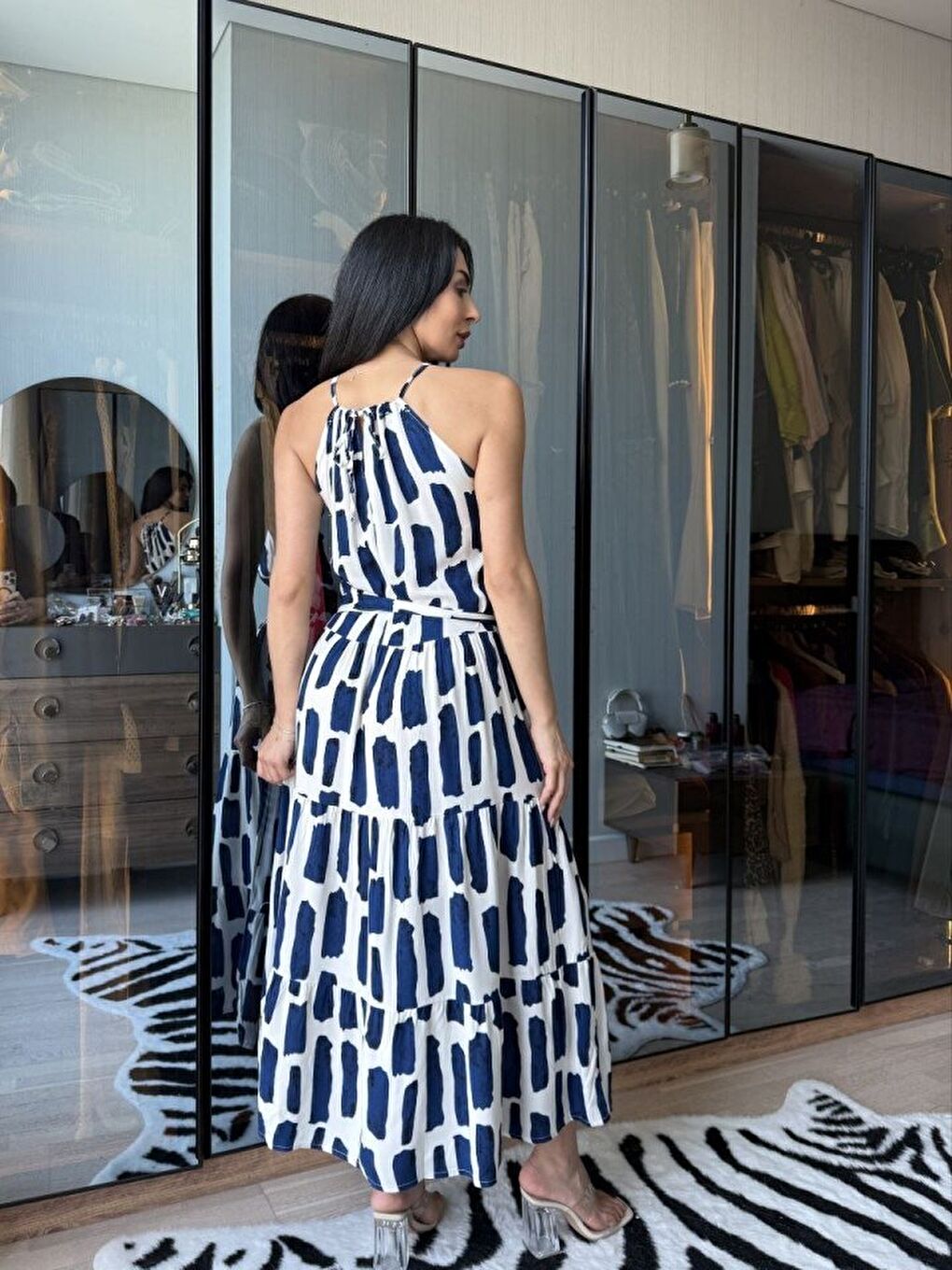 Mavi Kadın Viskon Kumaş Ip Askılı Halter Yaka Cepli Midi Boy Elbise-3