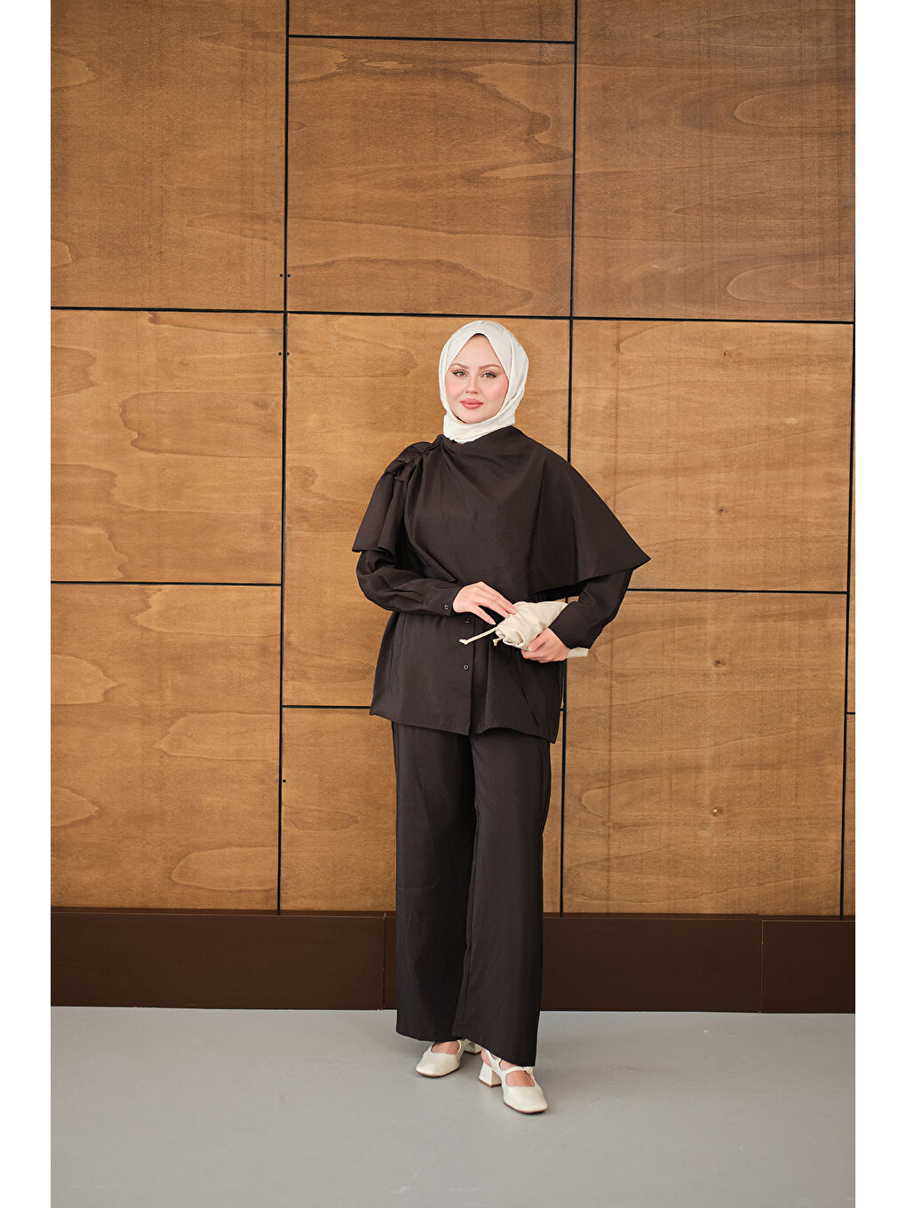 Kadın Şal Detay Bel Bağlamalı Gömlekli Takım Kahverengi-3