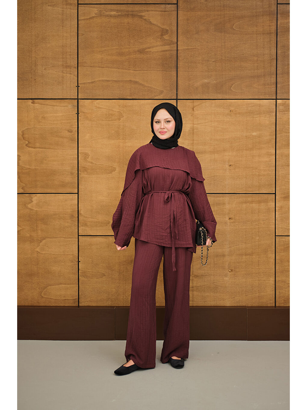 Kadın Kendinden Desenli Yaka Pelerinli Bel Bağlamalı Takım Bordo-2