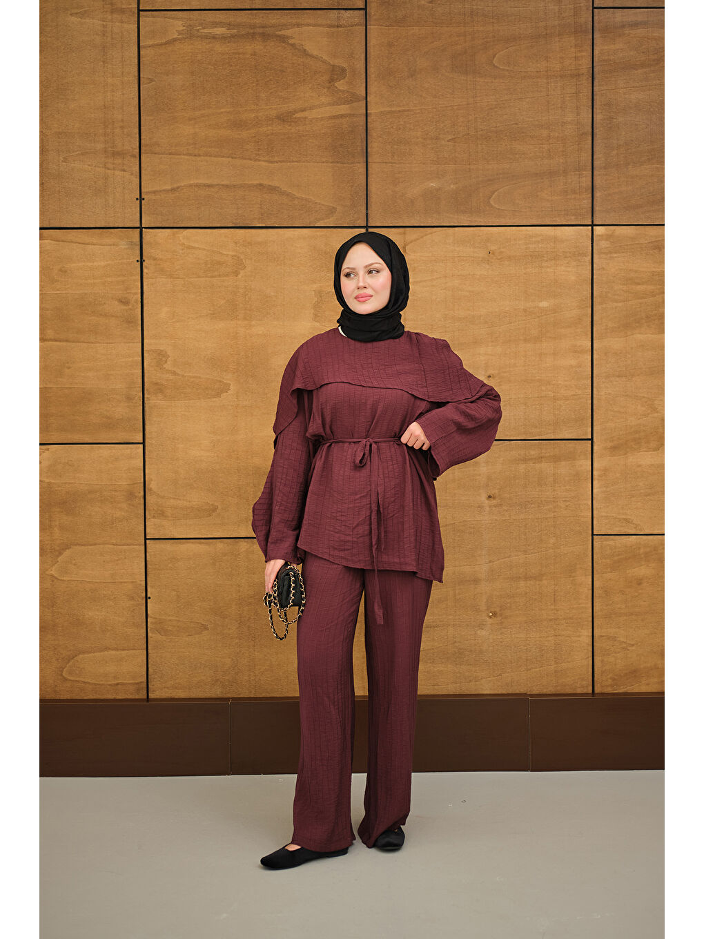 Kadın Kendinden Desenli Yaka Pelerinli Bel Bağlamalı Takım Bordo-4