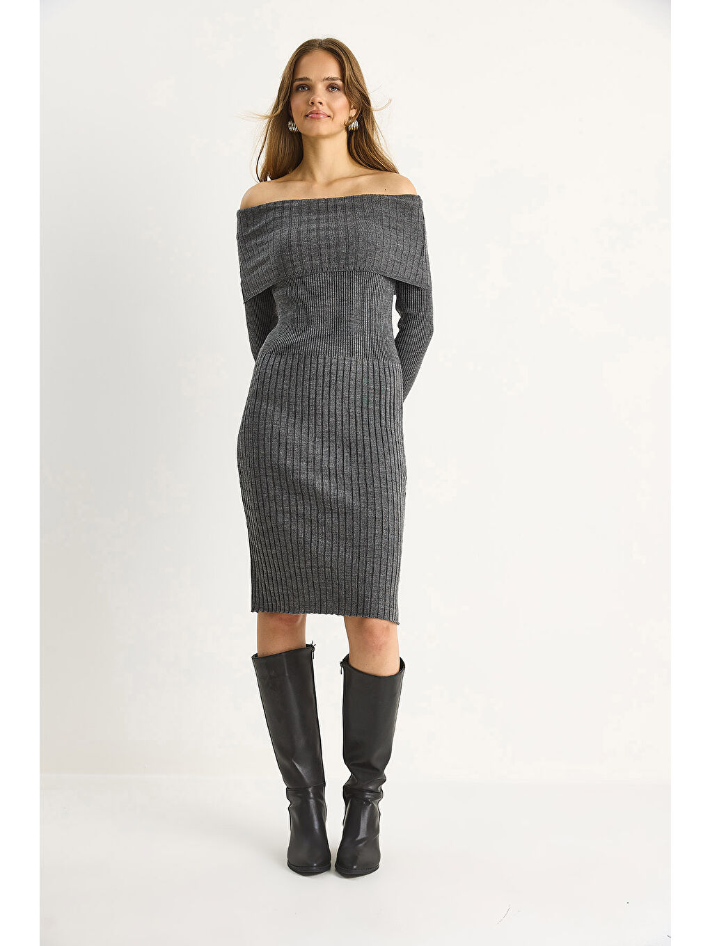 Gri Kadın Fitilli Madonna Yaka Triko Elbise-4