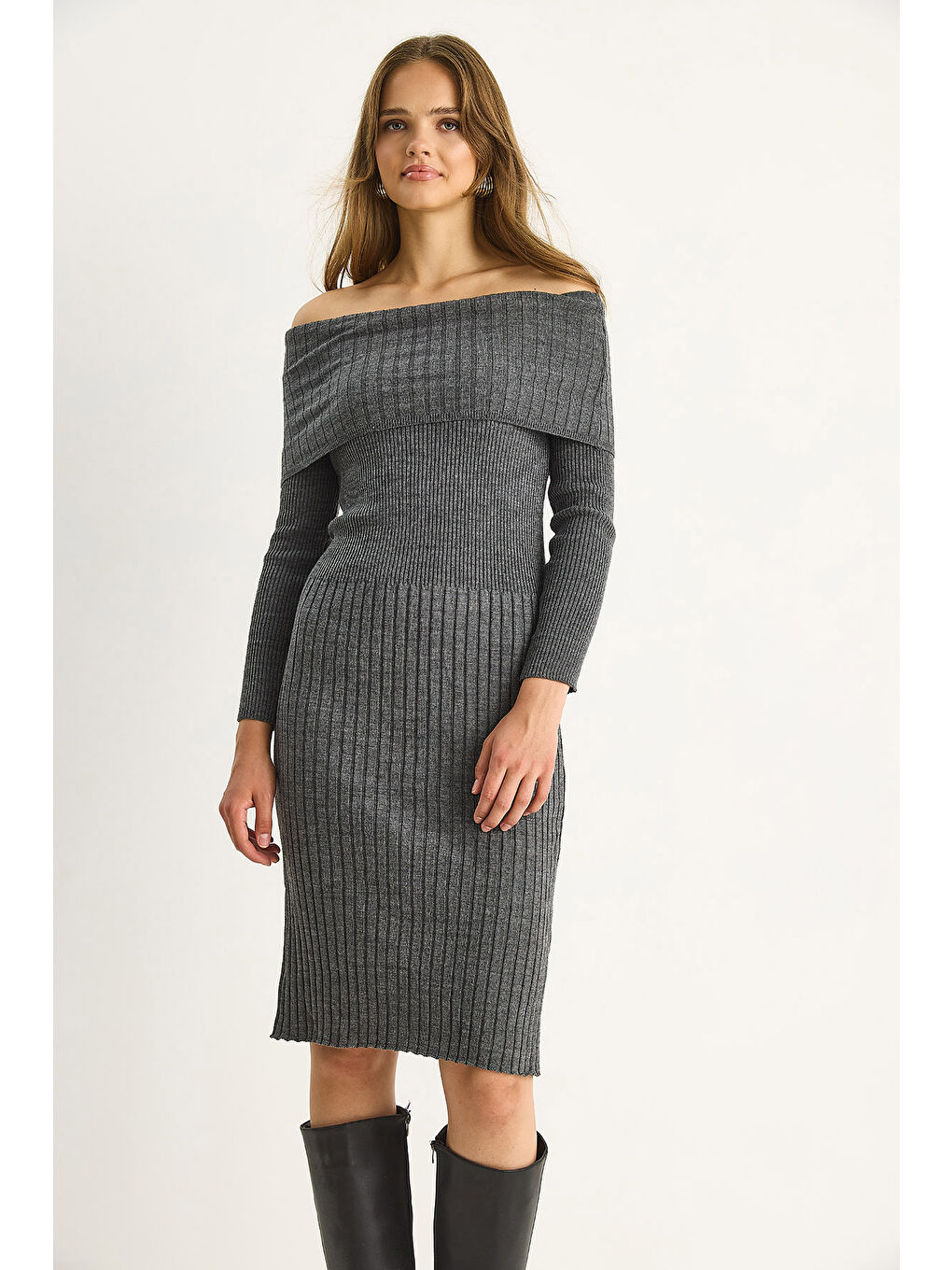 Gri Kadın Fitilli Madonna Yaka Triko Elbise-5