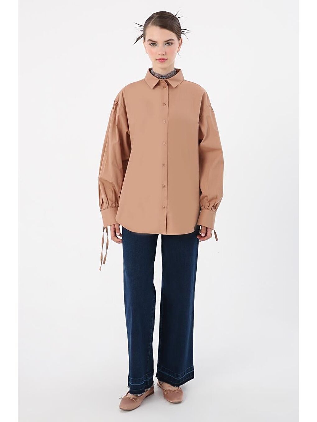 Kahverengi Toprak-%100 Pamuk Kolları Bağlama Detaylı Gömlek-1