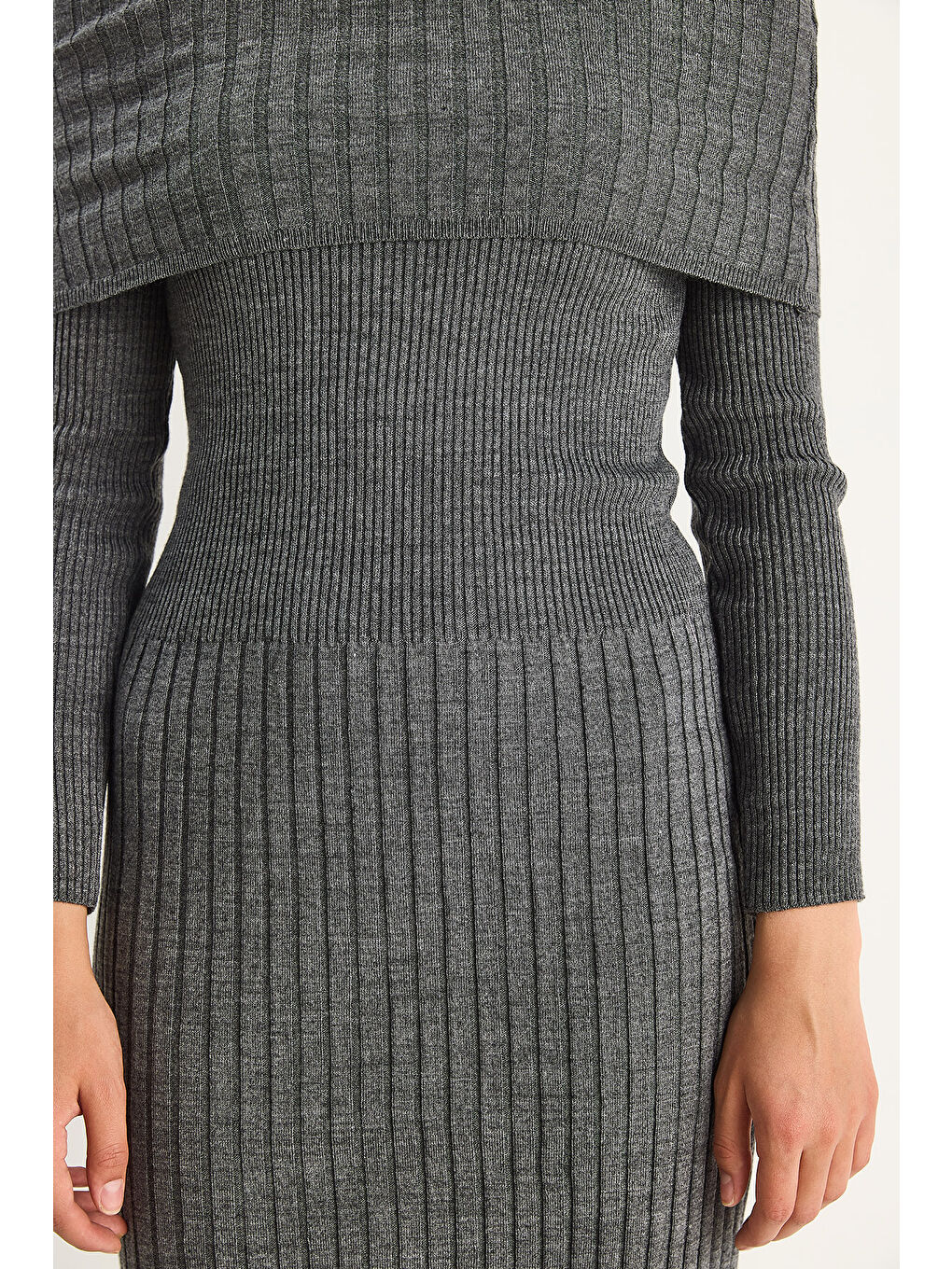 Gri Kadın Fitilli Madonna Yaka Triko Elbise-6