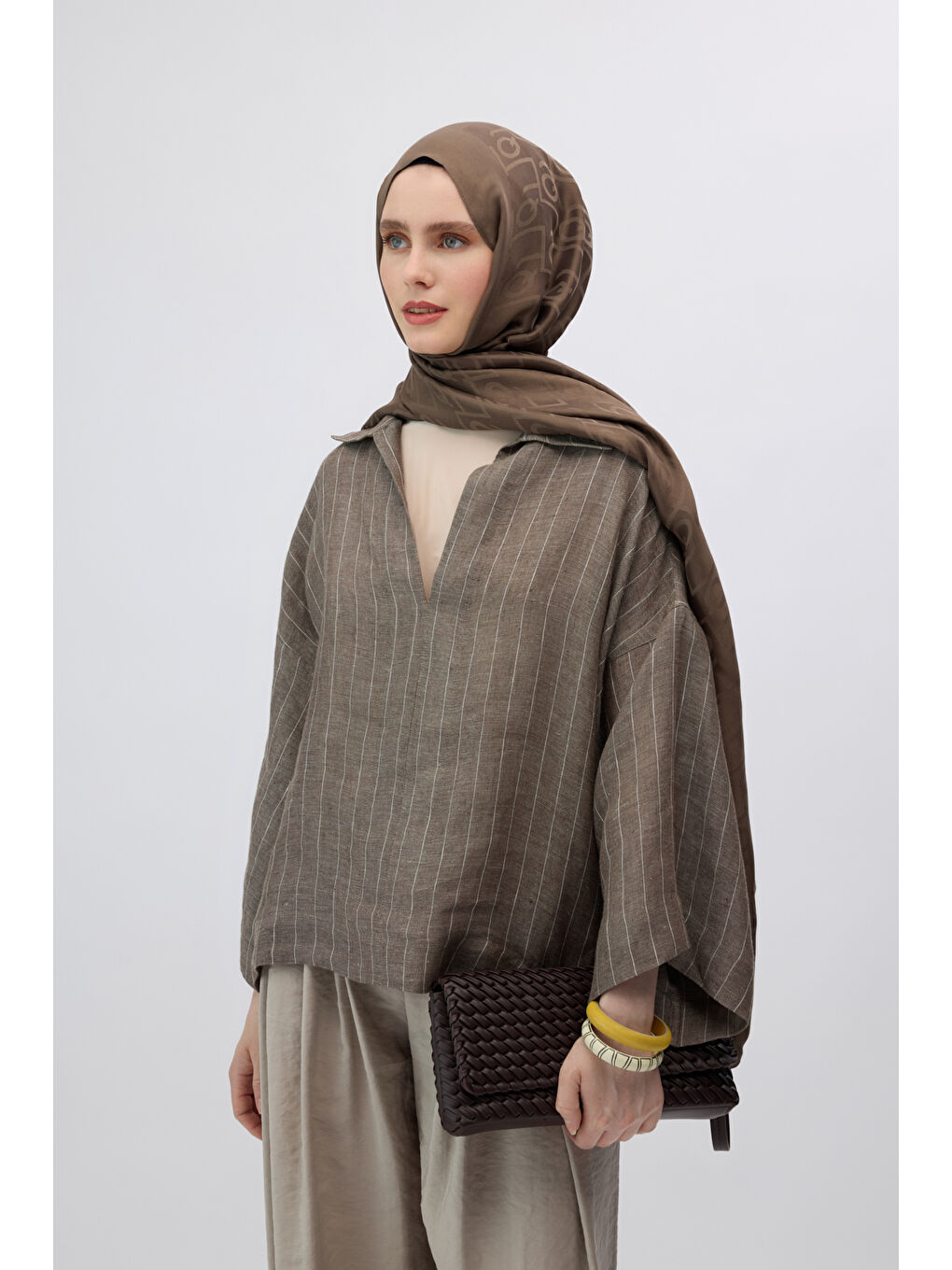 Kahverengi İpek Jakar Monogram Şal Soft Kahve-2