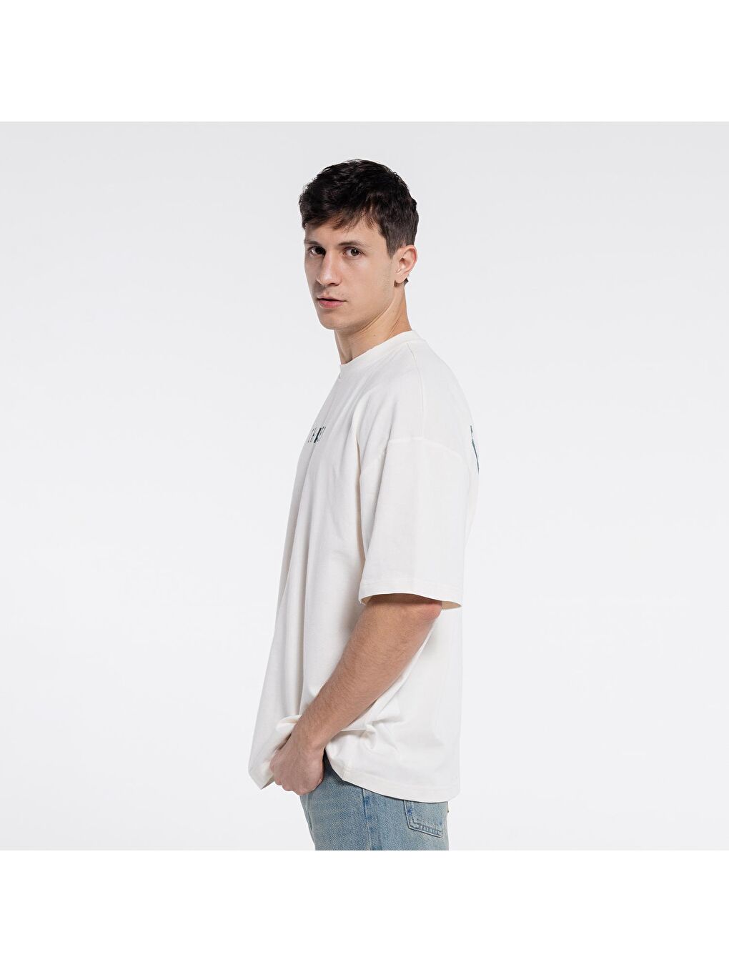 Erkek Kırık Beyaz %100 Cotton Bisiklet Yaka Oversize Tişört-3