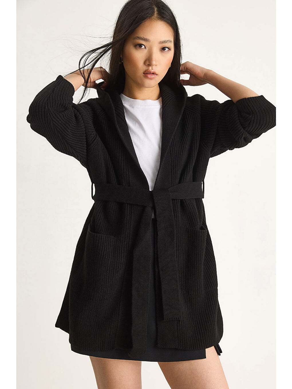 Siyah Kadın Kapüşonlu Şal Yaka Kuşaklı Hırka