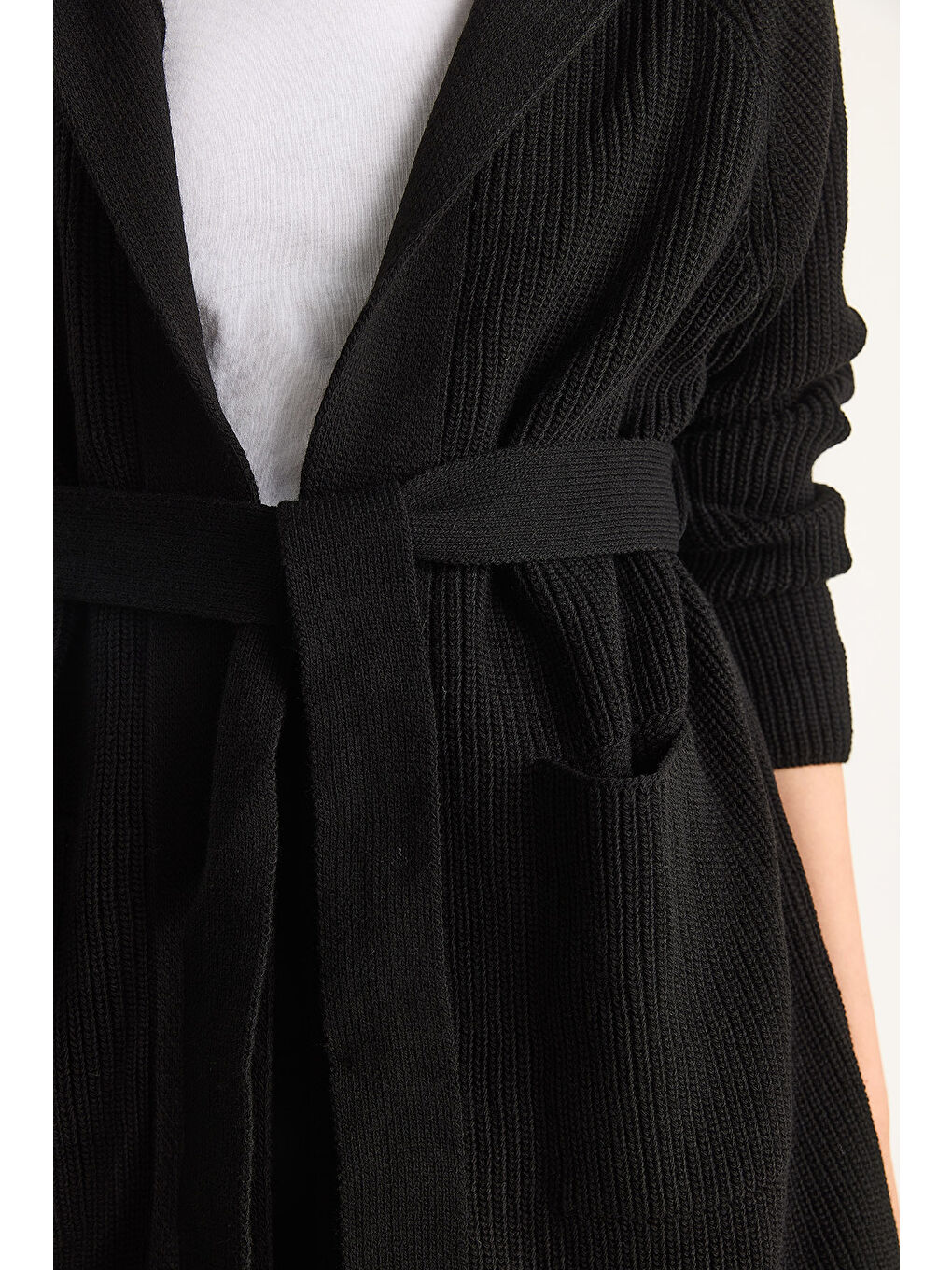 Siyah Kadın Kapüşonlu Şal Yaka Kuşaklı Hırka-5