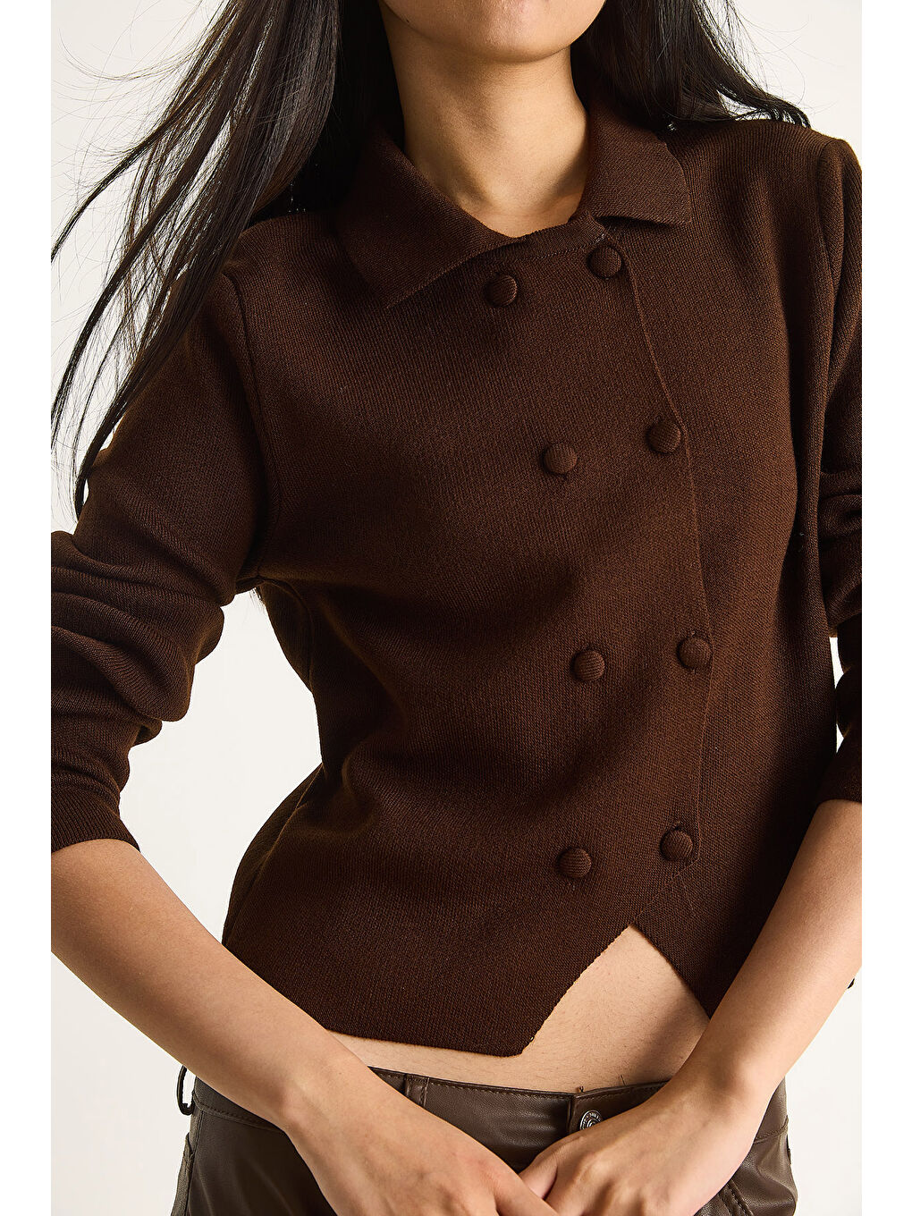 Kahverengi Kadın Çift Düğme Detaylı Kruvaze Hırka-4