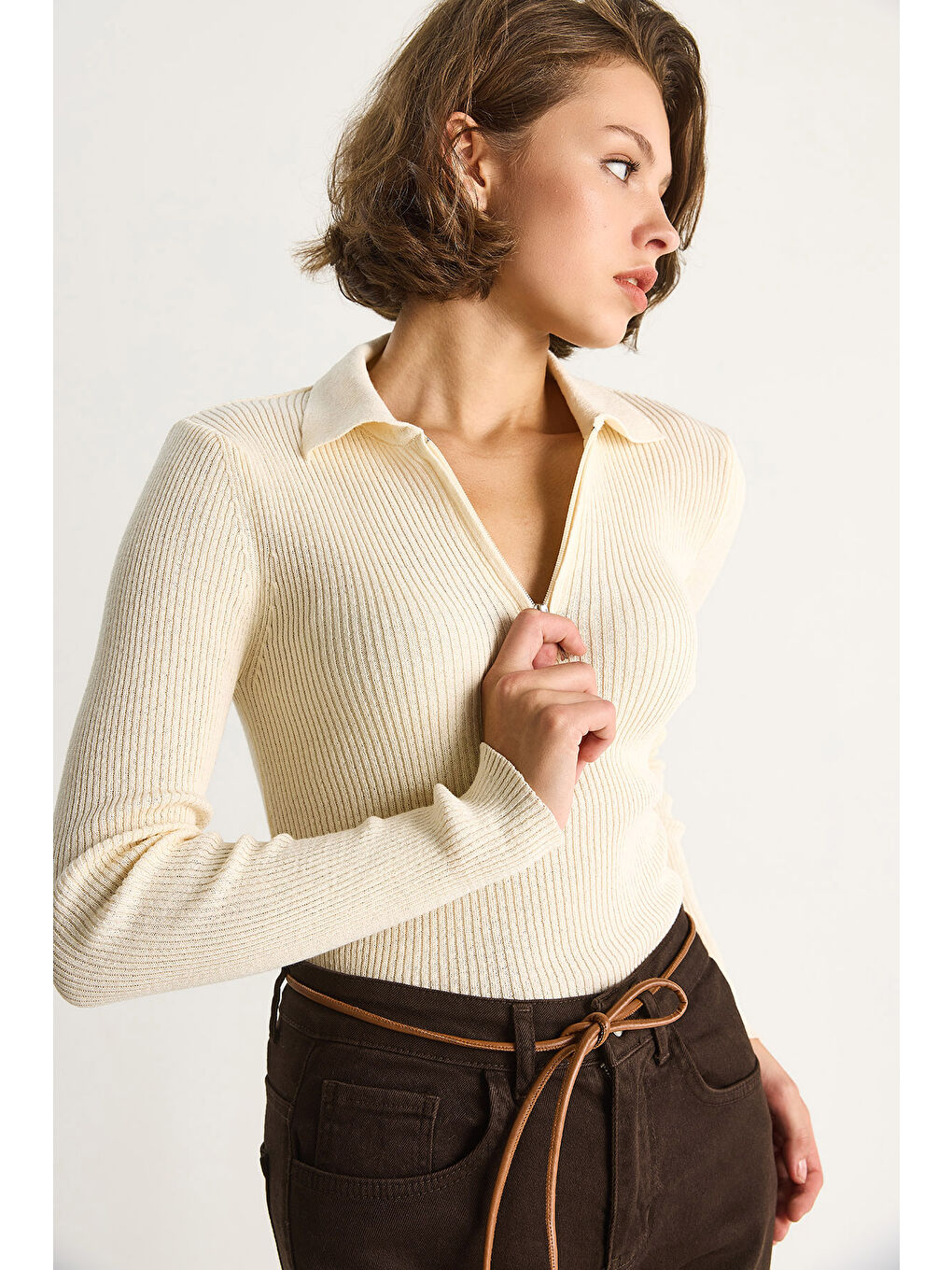 Ekru Kadın Fermuarlı Kazak-3