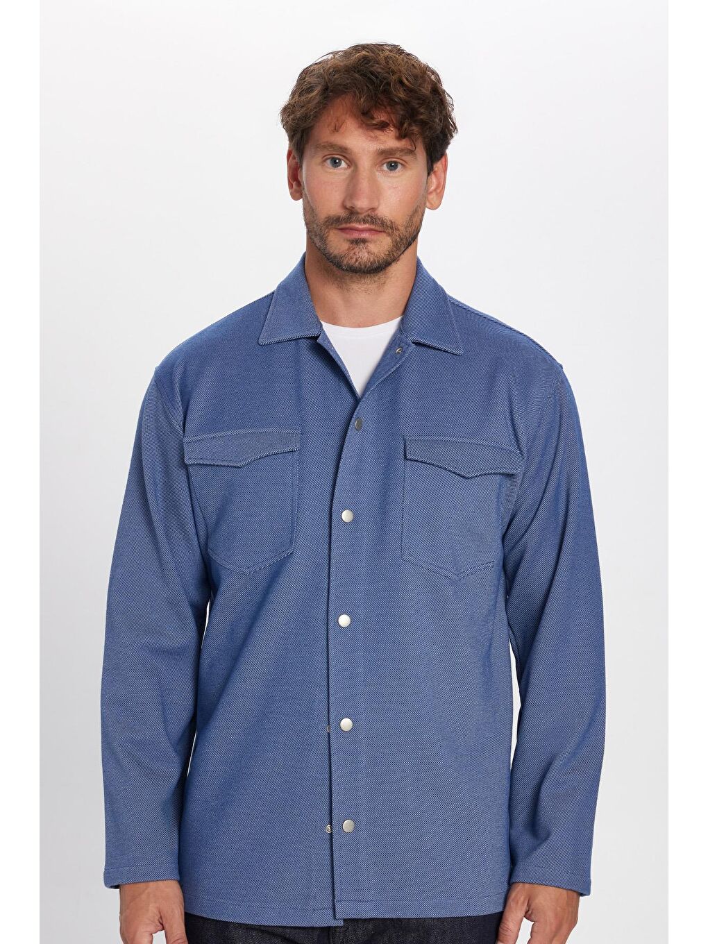Erkek Relax Fit Rahat Kesim Çift Cepli Örme İndigo Apaş Yaka Gömlek-2