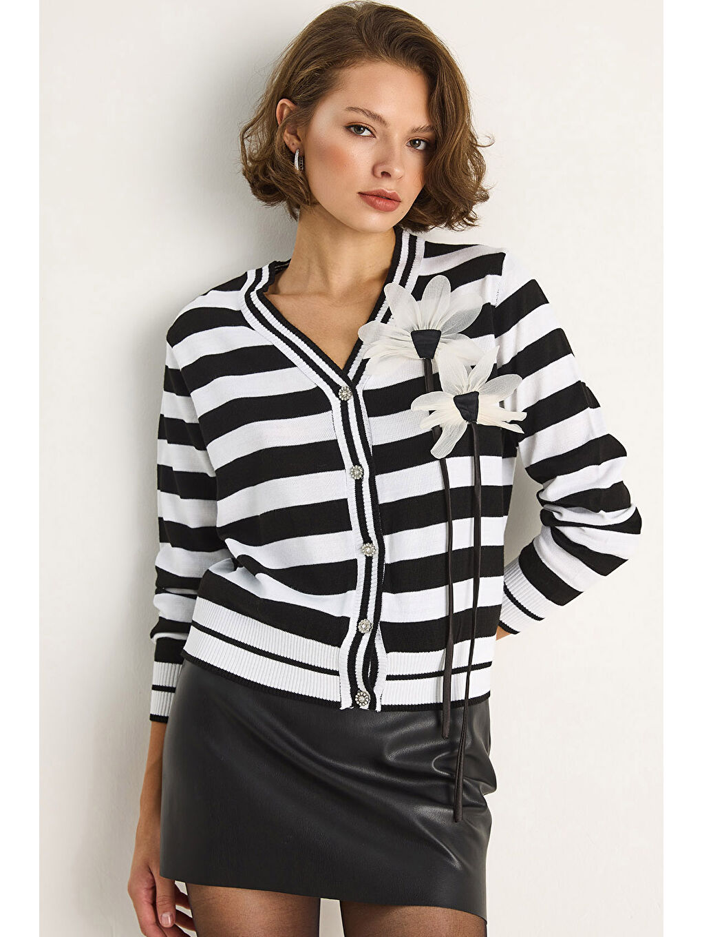 Siyah Kadın Çizgili Hırka