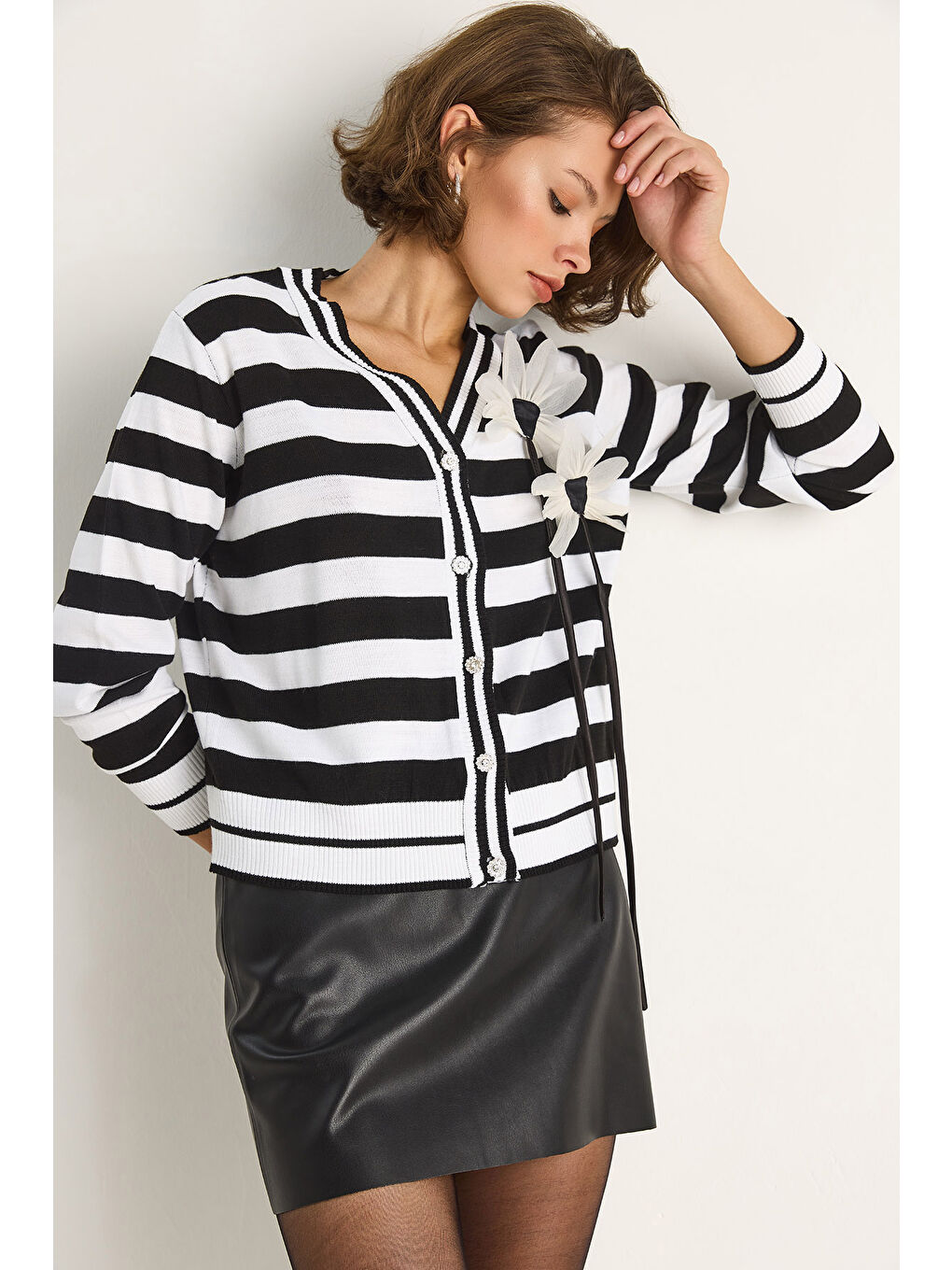 Siyah Kadın Çizgili Hırka-3