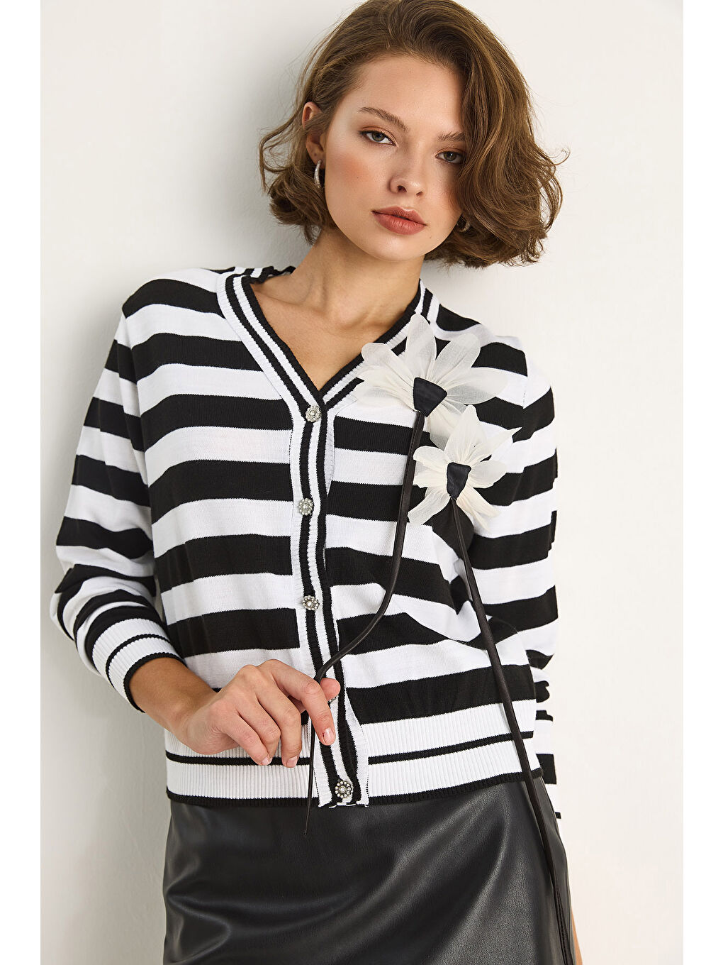 Siyah Kadın Çizgili Hırka-4