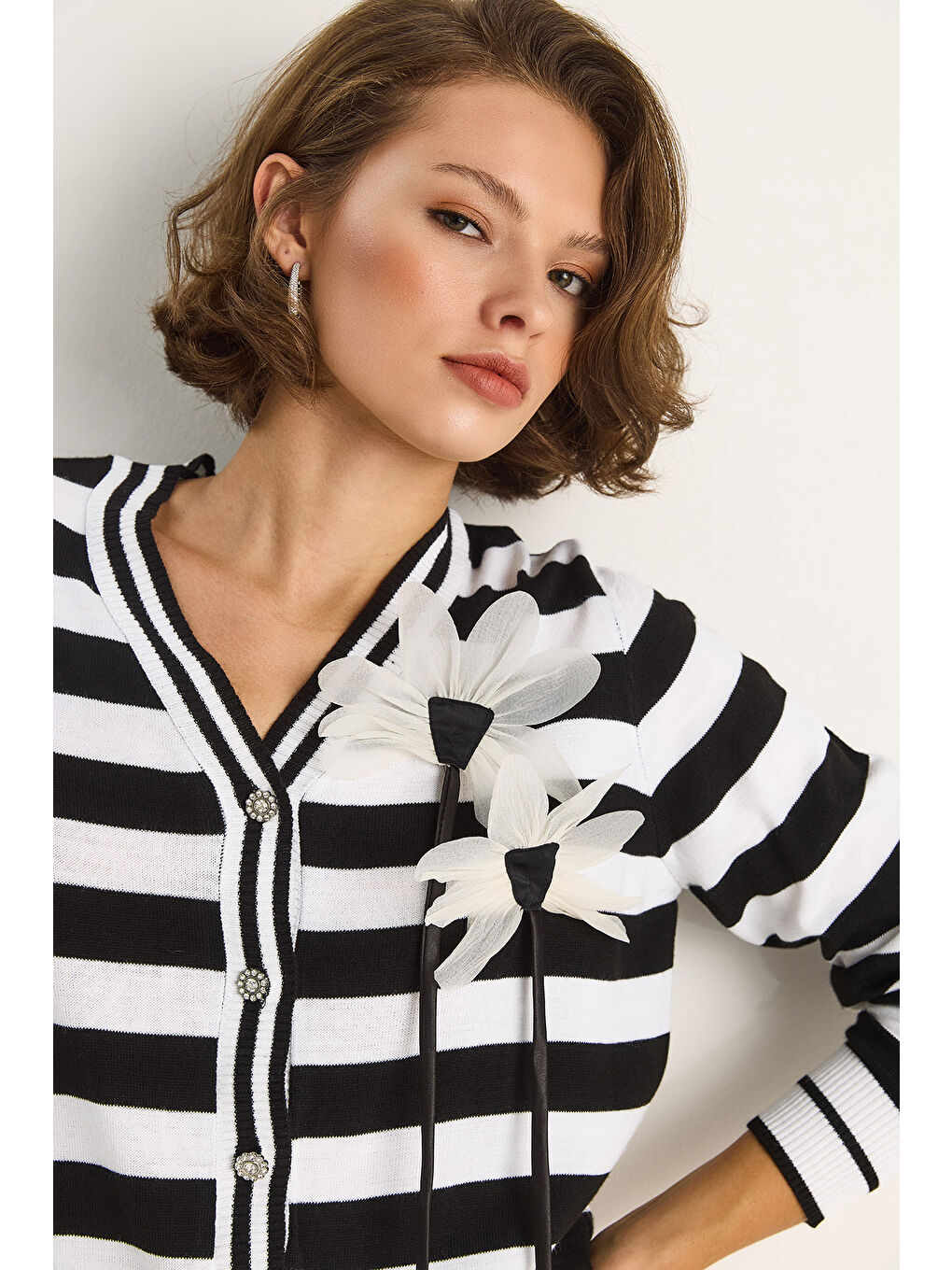 Siyah Kadın Çizgili Hırka-5