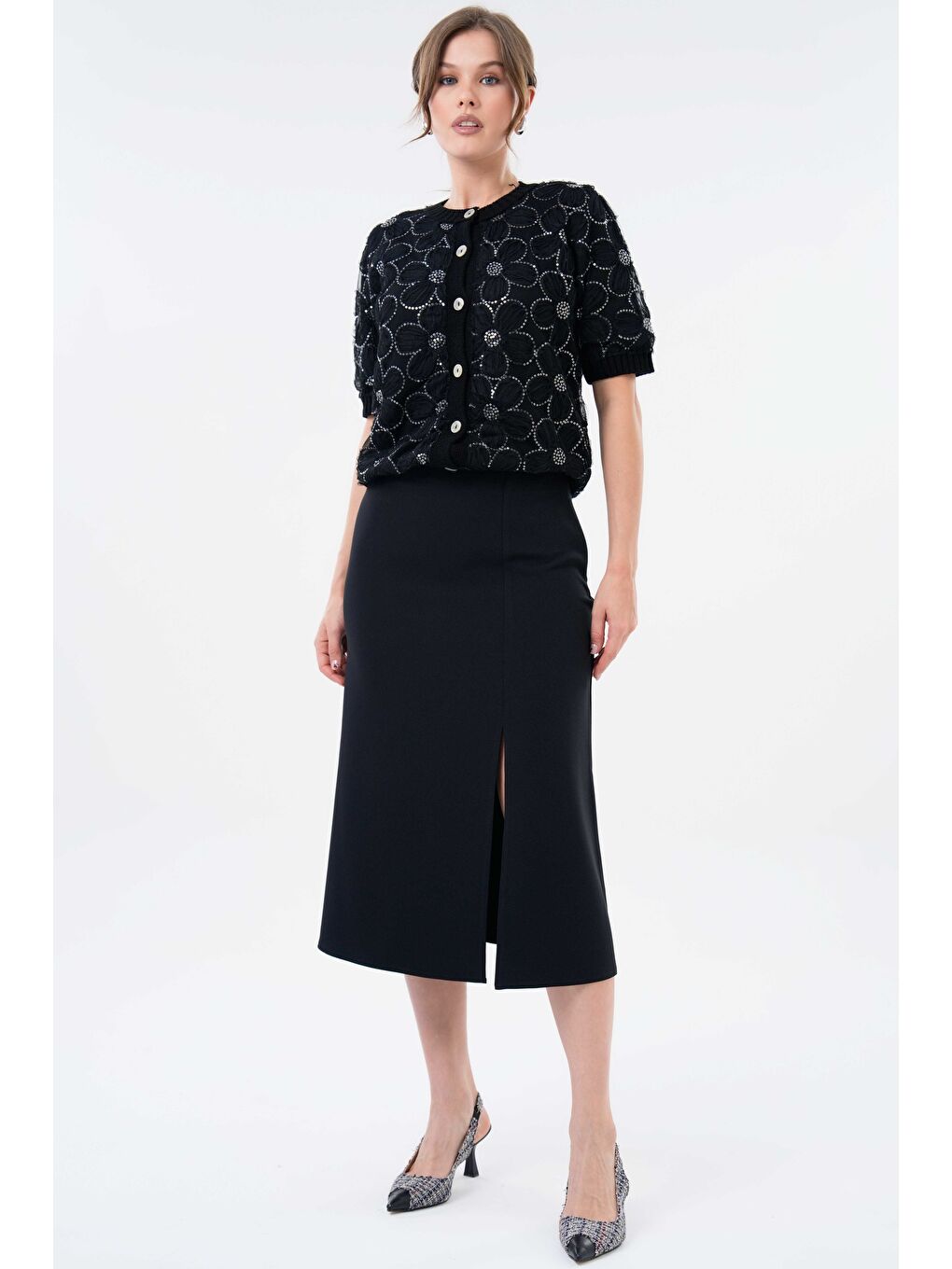 Siyah Yırtmaçlı Detaylı Midi Dokuma Etek-5