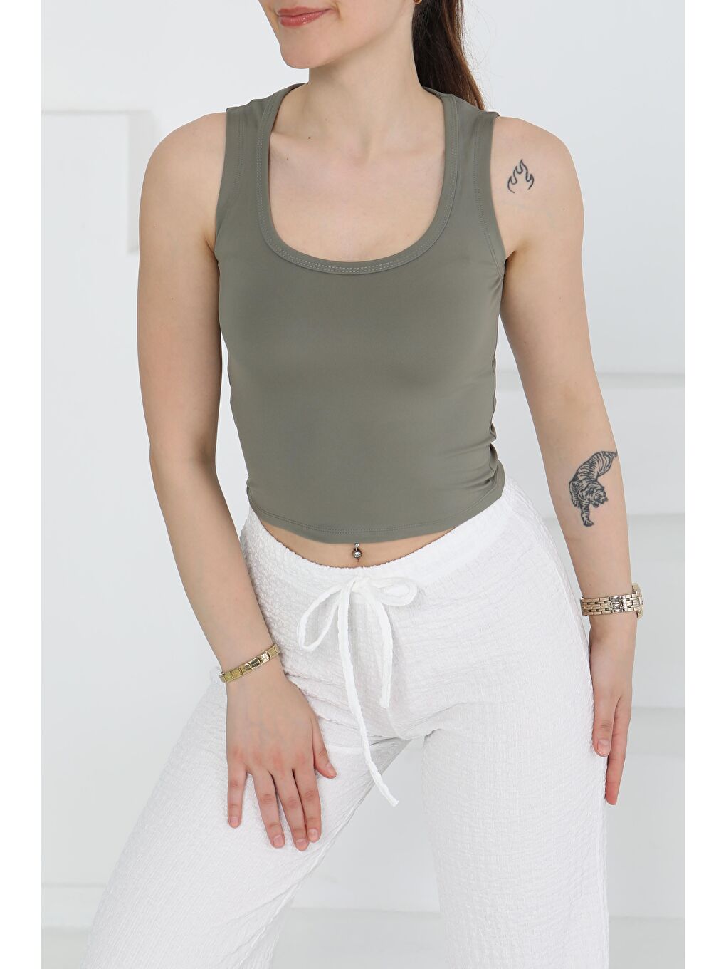 Cupralı Oval Yaka Crop Atlet Haki - 27278