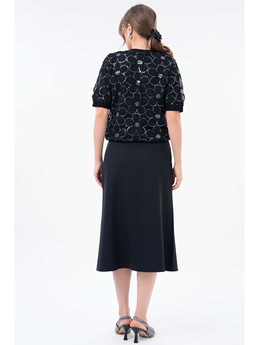 Siyah Yırtmaçlı Detaylı Midi Dokuma Etek-7