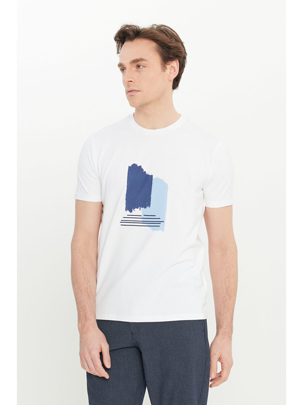 Erkek Beyaz Pamuklu Slim Fit Dar Kesim Bisiklet Yaka Baskılı Esnek Tişört-2