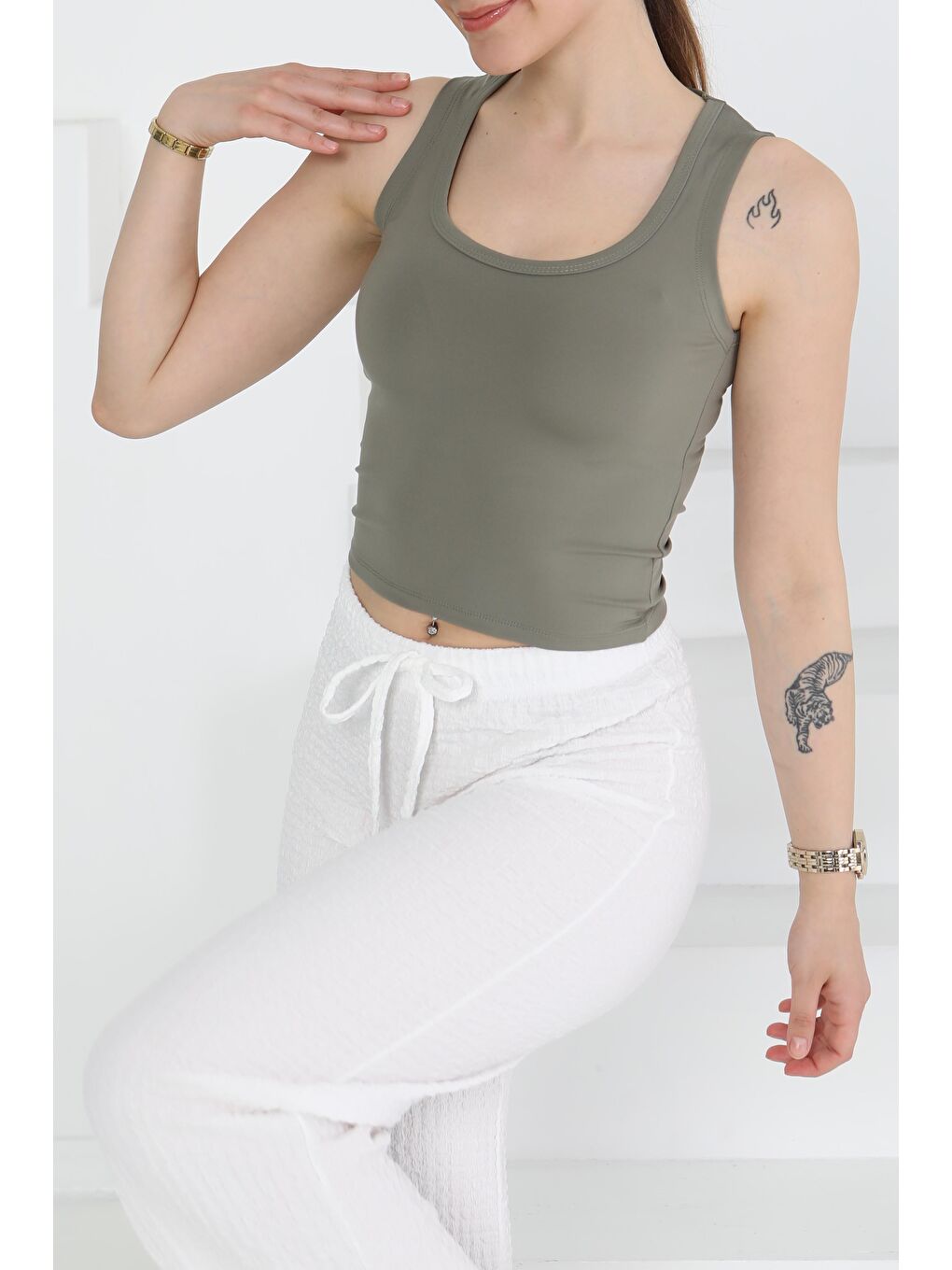 Cupralı Oval Yaka Crop Atlet Haki - 27278-1