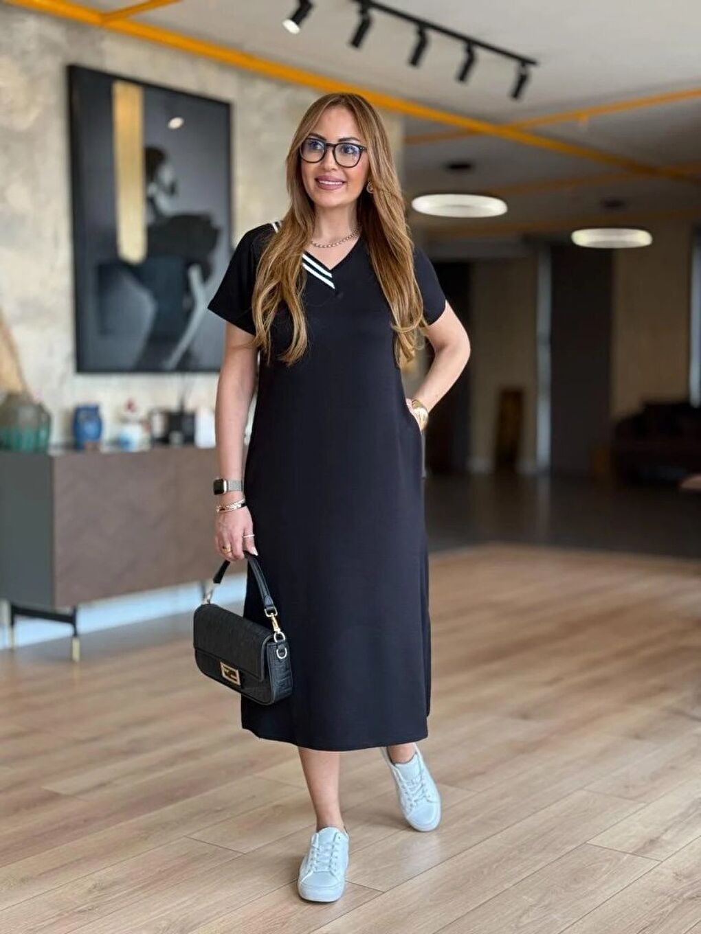 Siyah Kadın Kısa Kollu V Ribana Yakalı Yırtmaçlı Midi Viskon Iki Iplik Elbise