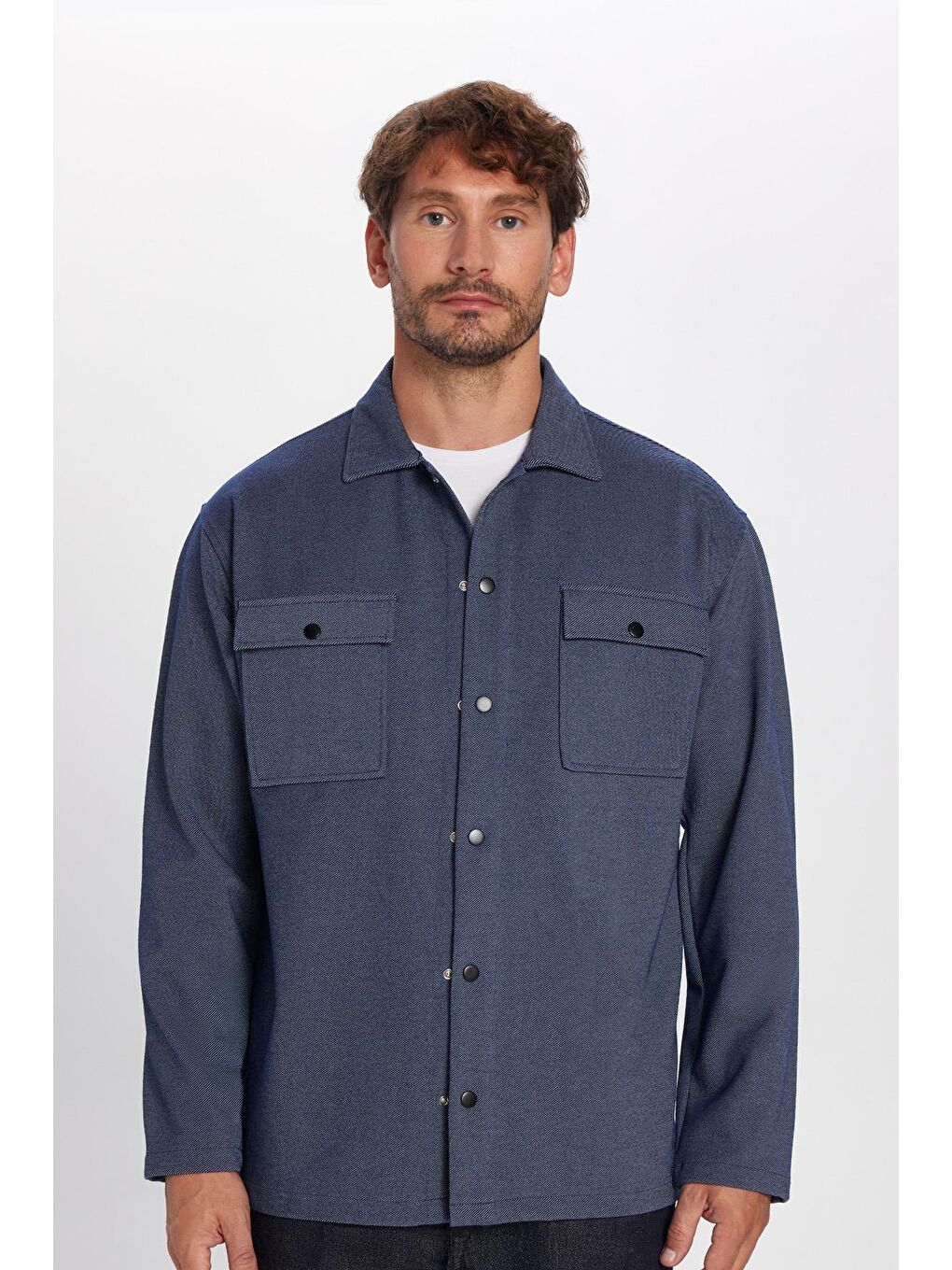 Erkek Relax Fit Rahat Kesim Çift Cepli Örme Lacivert Apaş Yaka Gömlek-2