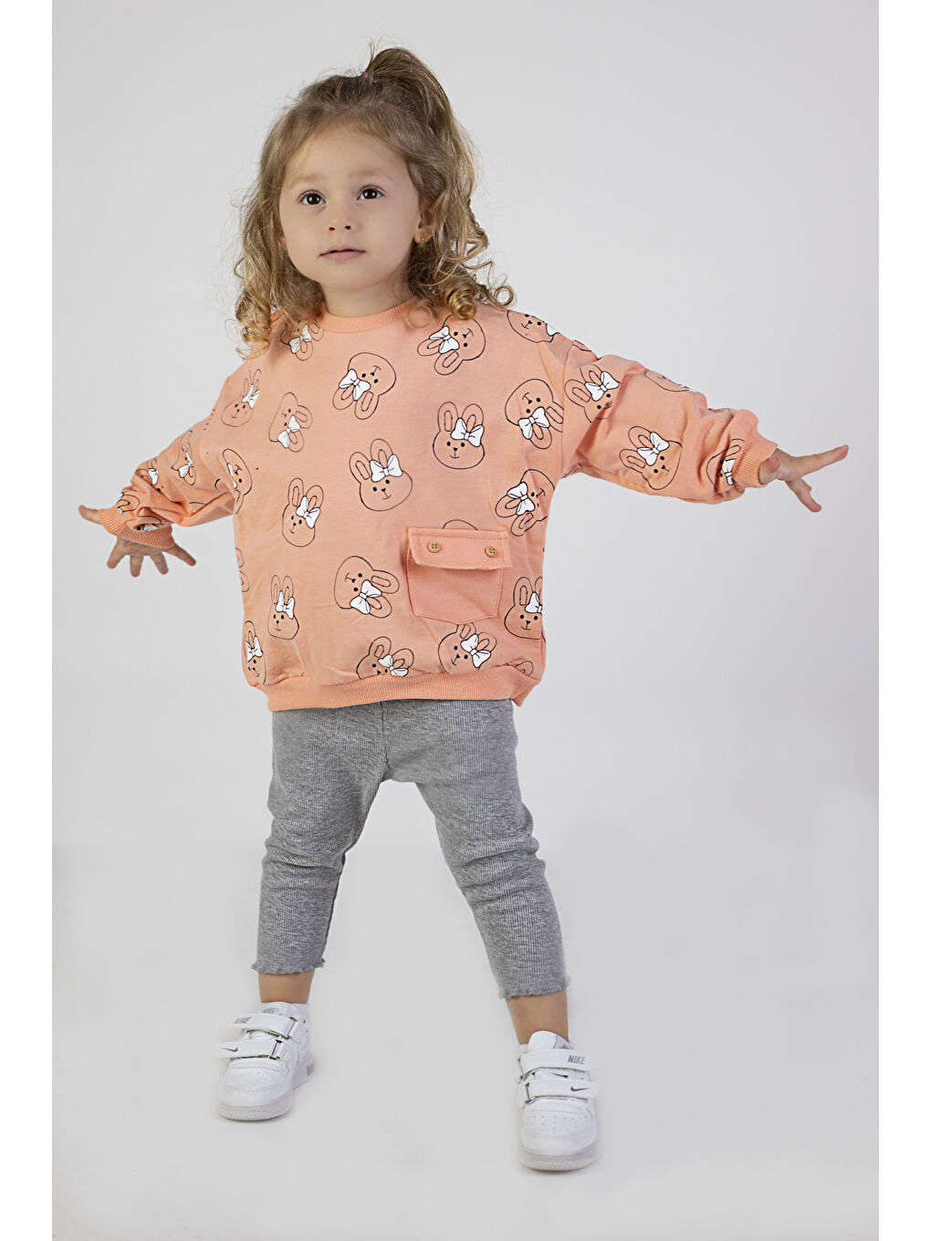 Harika KIDS Pembe Kız Bebek&Çocuk İki İplik Kumaş Orta Kalınlıkta Örme Basic Oversize Alt Üst Eşofman Takımı - 3