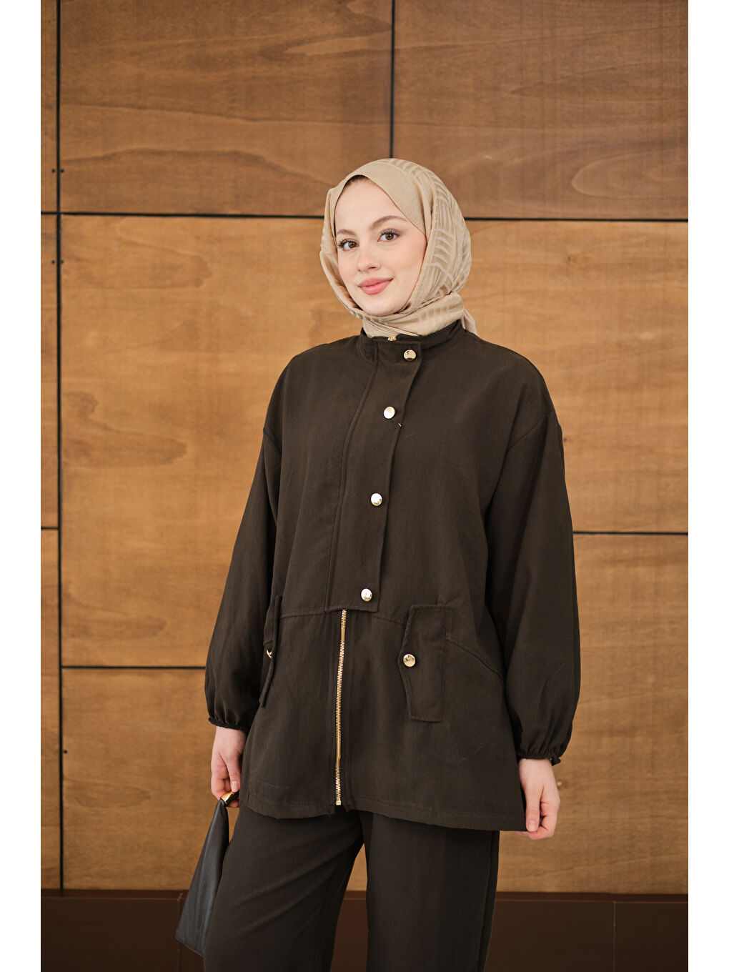 Kadın Gold Düğmeli Çift Cepli Fermuarlı Takım Kahverengi-1