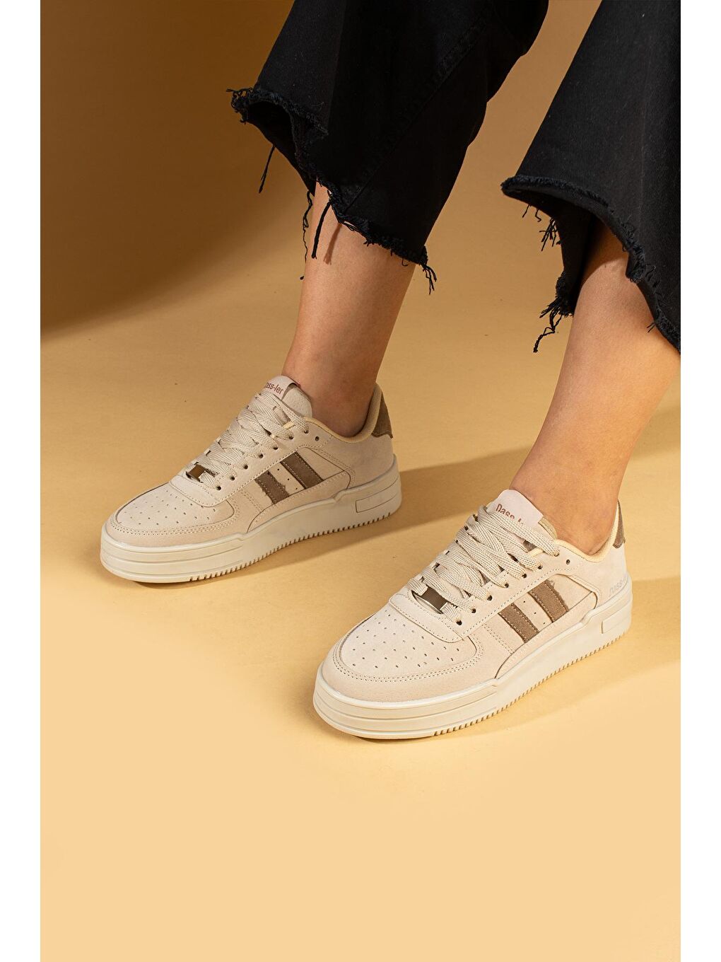 Bağcıklı Comfort Taban Şeritli Kadın Sneaker 001-1005-24BejKahve
