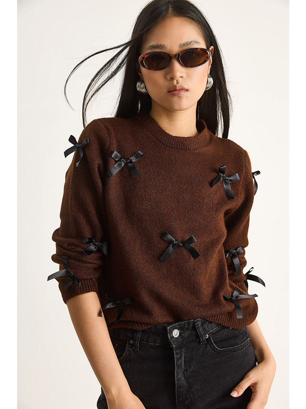 Kahverengi Kadın Fiyonklu Regular Triko Kazak-1