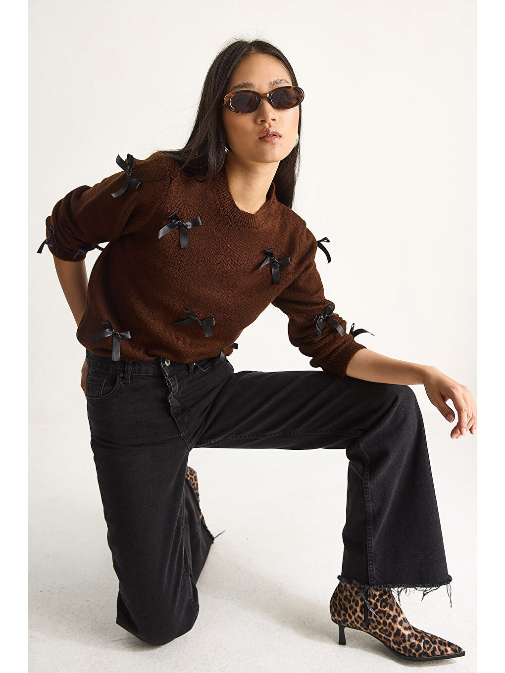 Kahverengi Kadın Fiyonklu Regular Triko Kazak-4