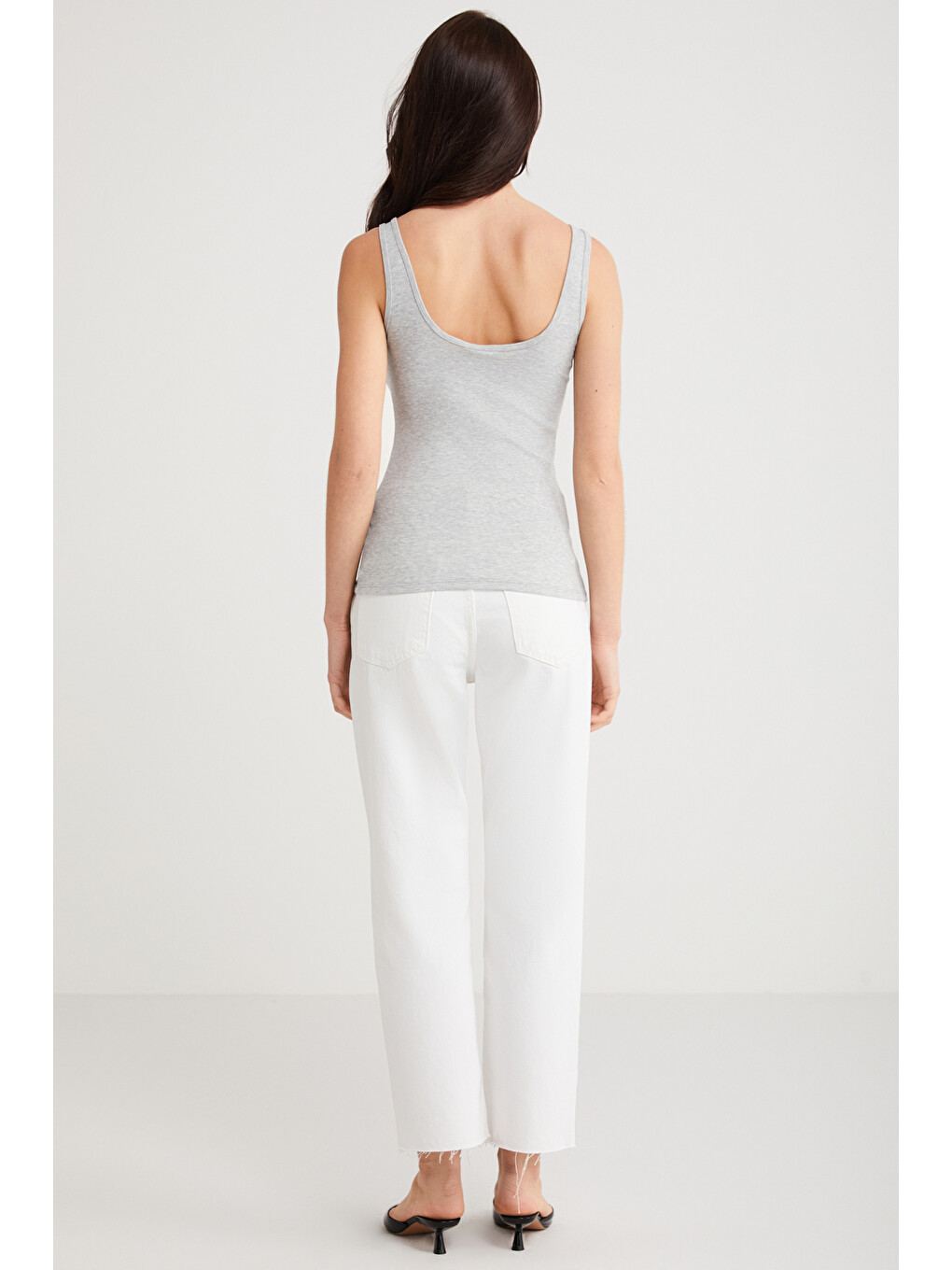 Lıtzy Kadın Slim Fit Dar Kalıp Düğme Detaylı Kalın Askılı Oyuk Yaka Gri Melanj Atlet-5