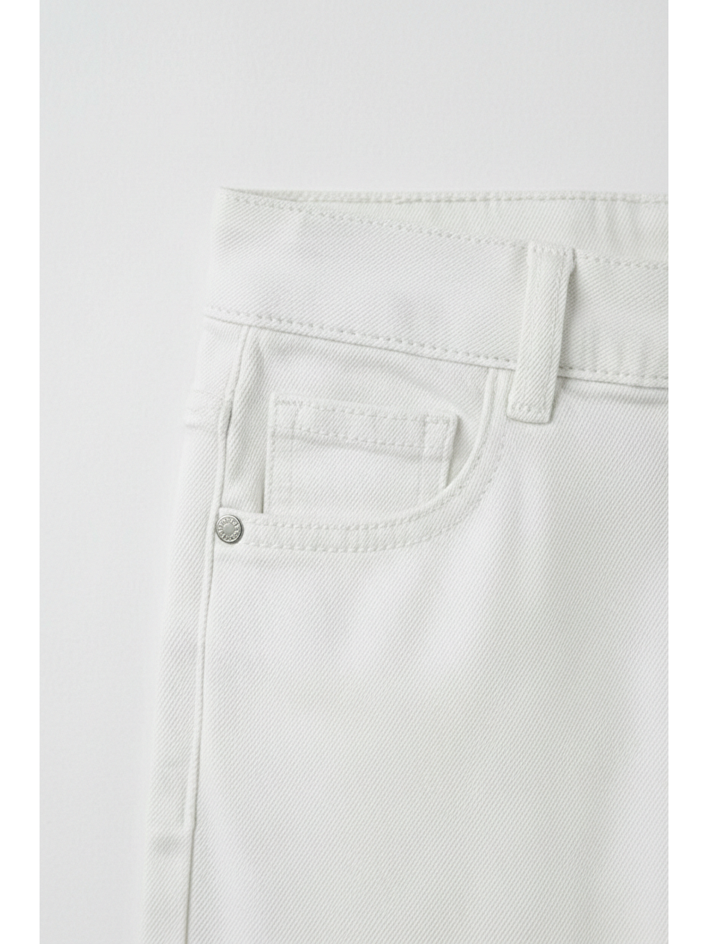 Unisex Çocuk Pamuklu Beyaz Düz Pantolon - Cepli Denim Görünümlü-4