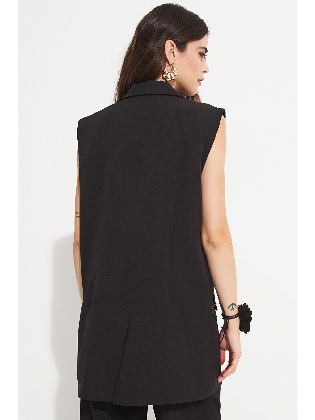 Siyah Kadın Geniş Kalıp Düğme Detaylı Dokuma Yelek-2