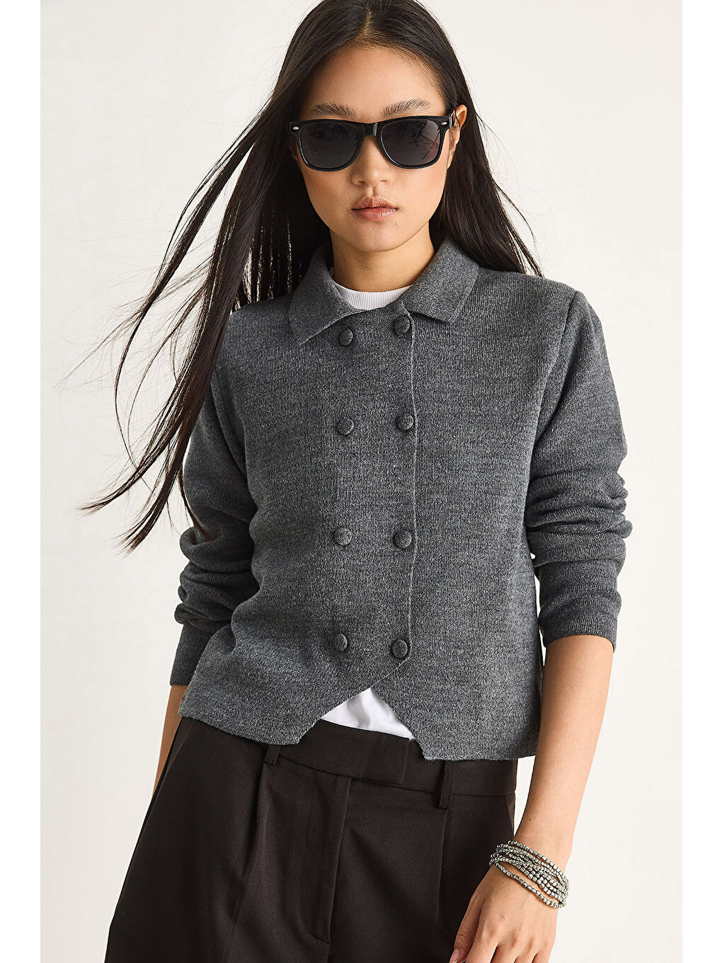 Antrasit Kadın Çift Düğme Detaylı Kruvaze Hırka