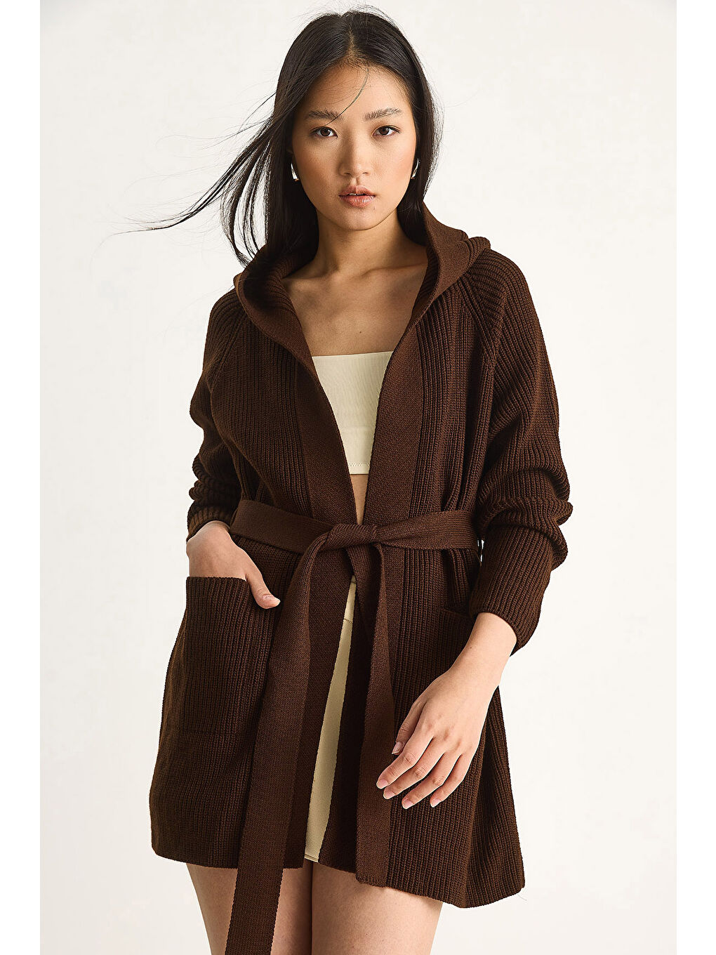 Kahverengi Kadın Kapüşonlu Şal Yaka Kuşaklı Hırka