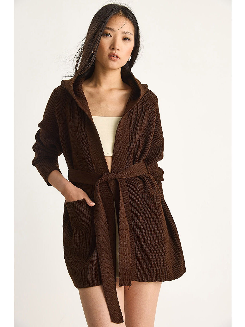 Kahverengi Kadın Kapüşonlu Şal Yaka Kuşaklı Hırka-1