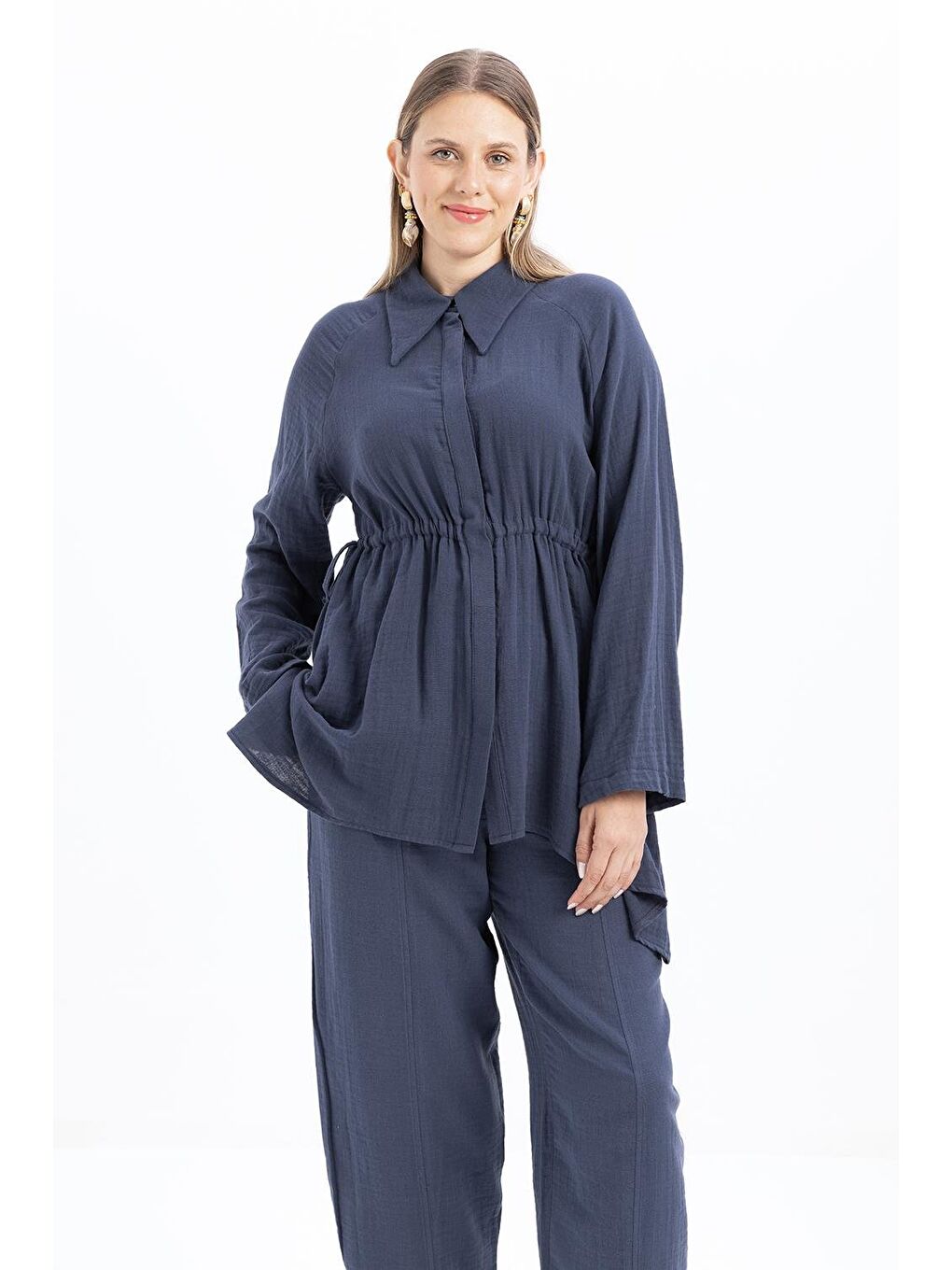 İndigo-Asimetrik Kesim Patlı Gömlek