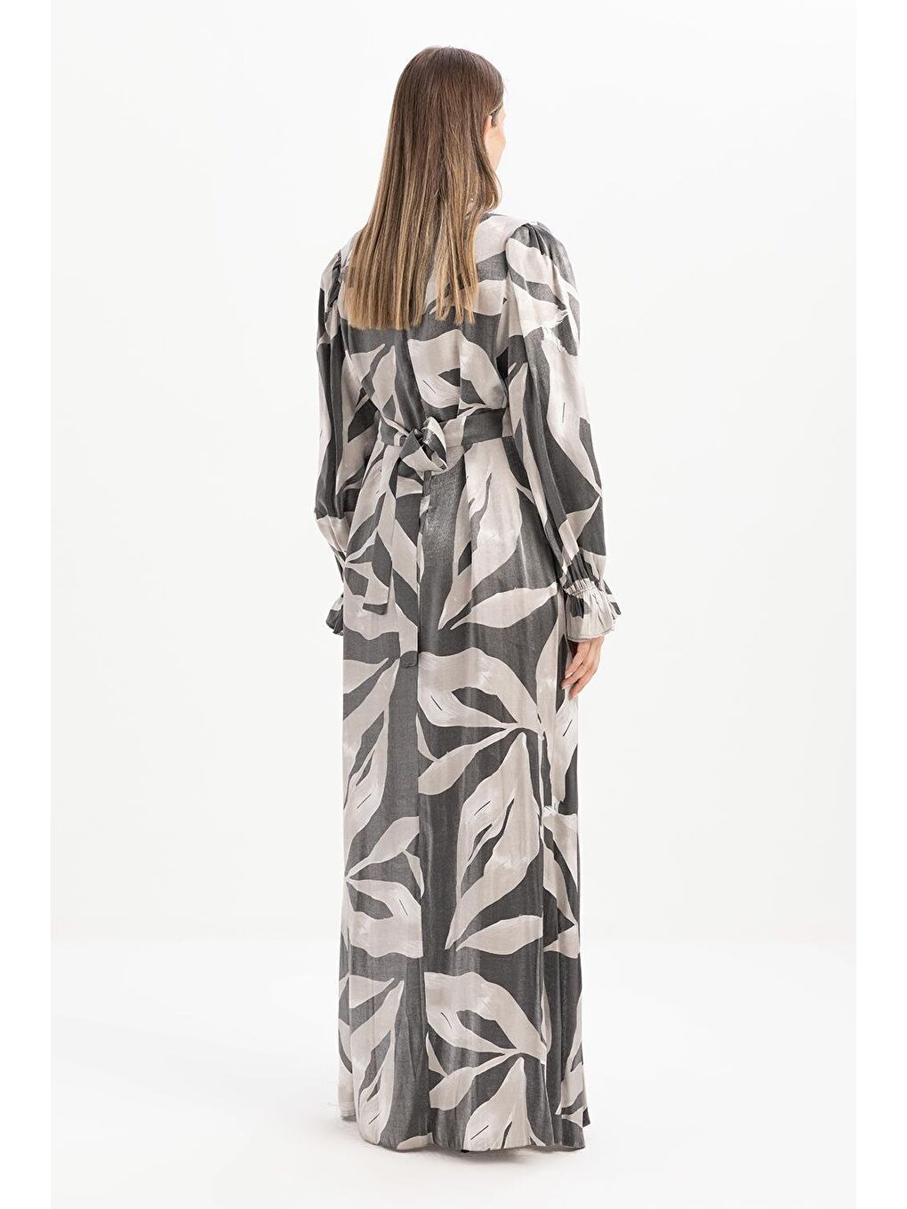 Siyah-Bej-Omuz Büzgü Detaylı Kuşaklı Elbise-2