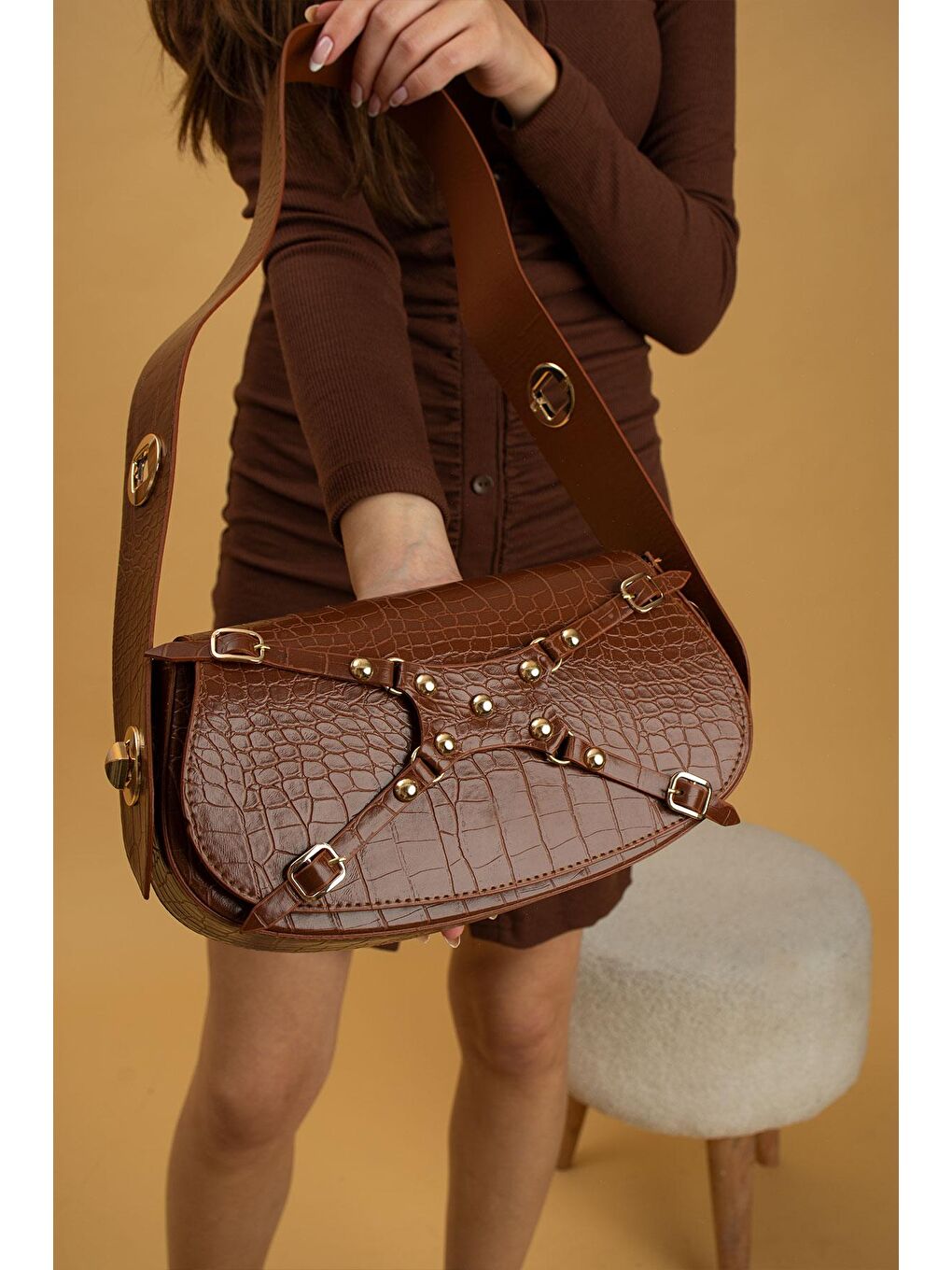 Kahverengi Kroko Desenli Ayarlanabilir Kilit Askılı Kadın Omuz Çantası BAG5020-23-1