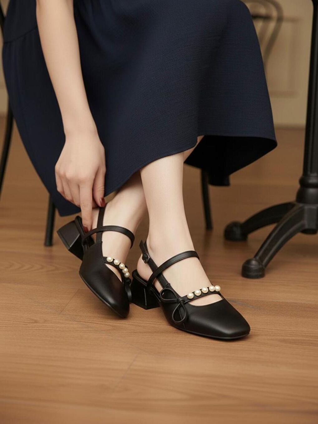 Kadın Veran Siyah Fiyonk Taş Detaylı Klasik Topuklu Ayakkabı