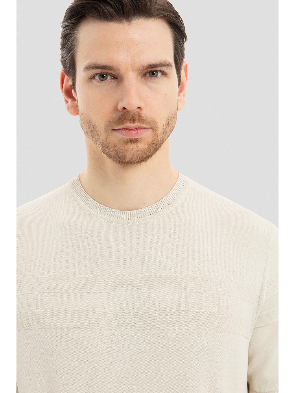 Bej Slim Fit Triko Bisiklet Yaka Jakarlı Tişört-3