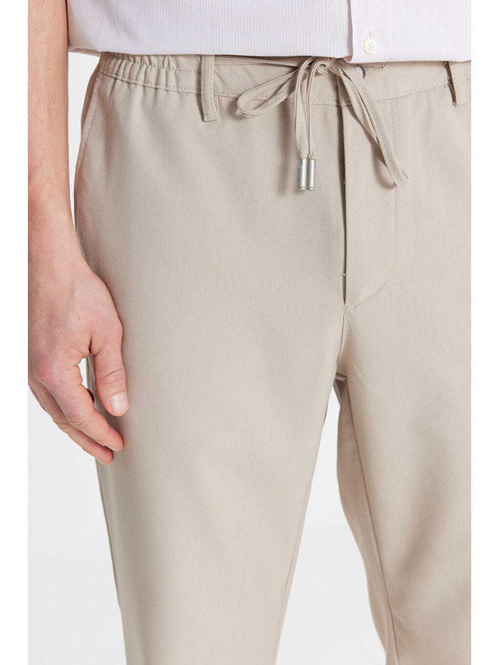 Erkek Bej Slim Fit Dar Kesim Beli Bağlamalı Yan Cepli Pantolon-3