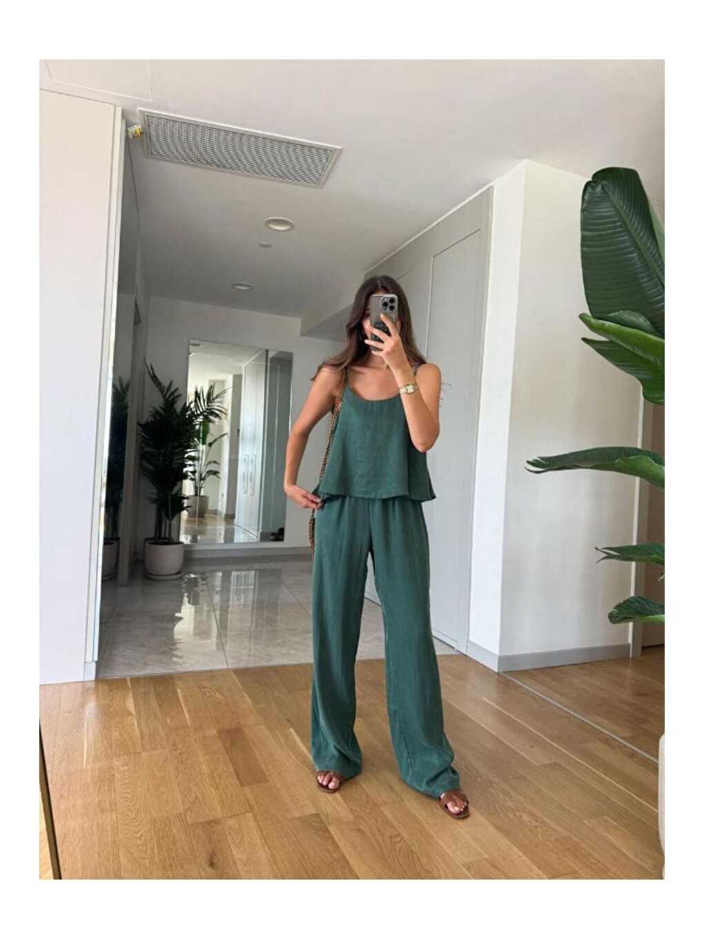 Yeşil Saten Görünümlü Askılı Bluz Pantolon Takım - 51043-2