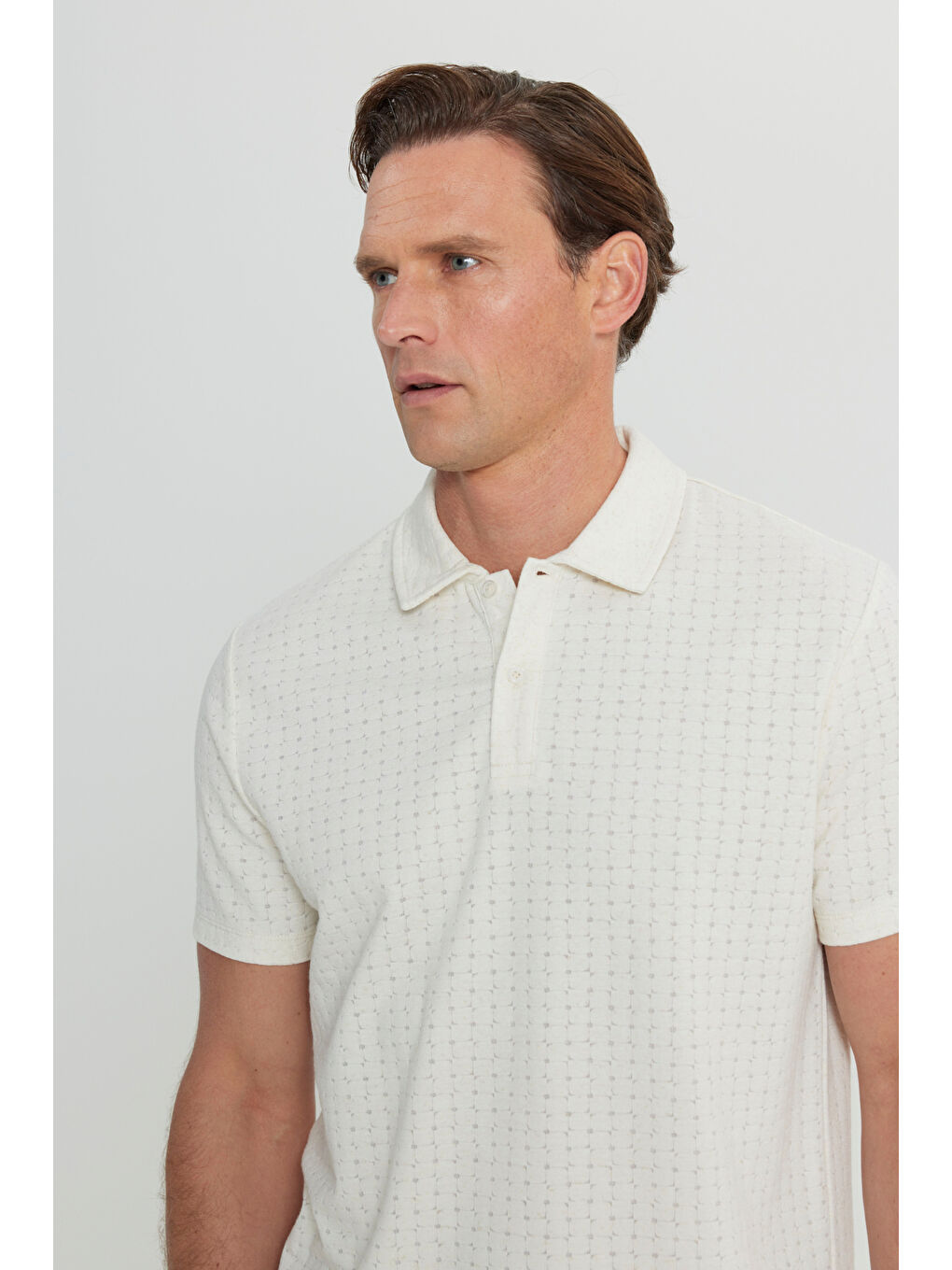 Erkek Ekru Pamuklu Slim Fit Dar Kesim Polo Yaka Jakarlı Esnek Tişört-4