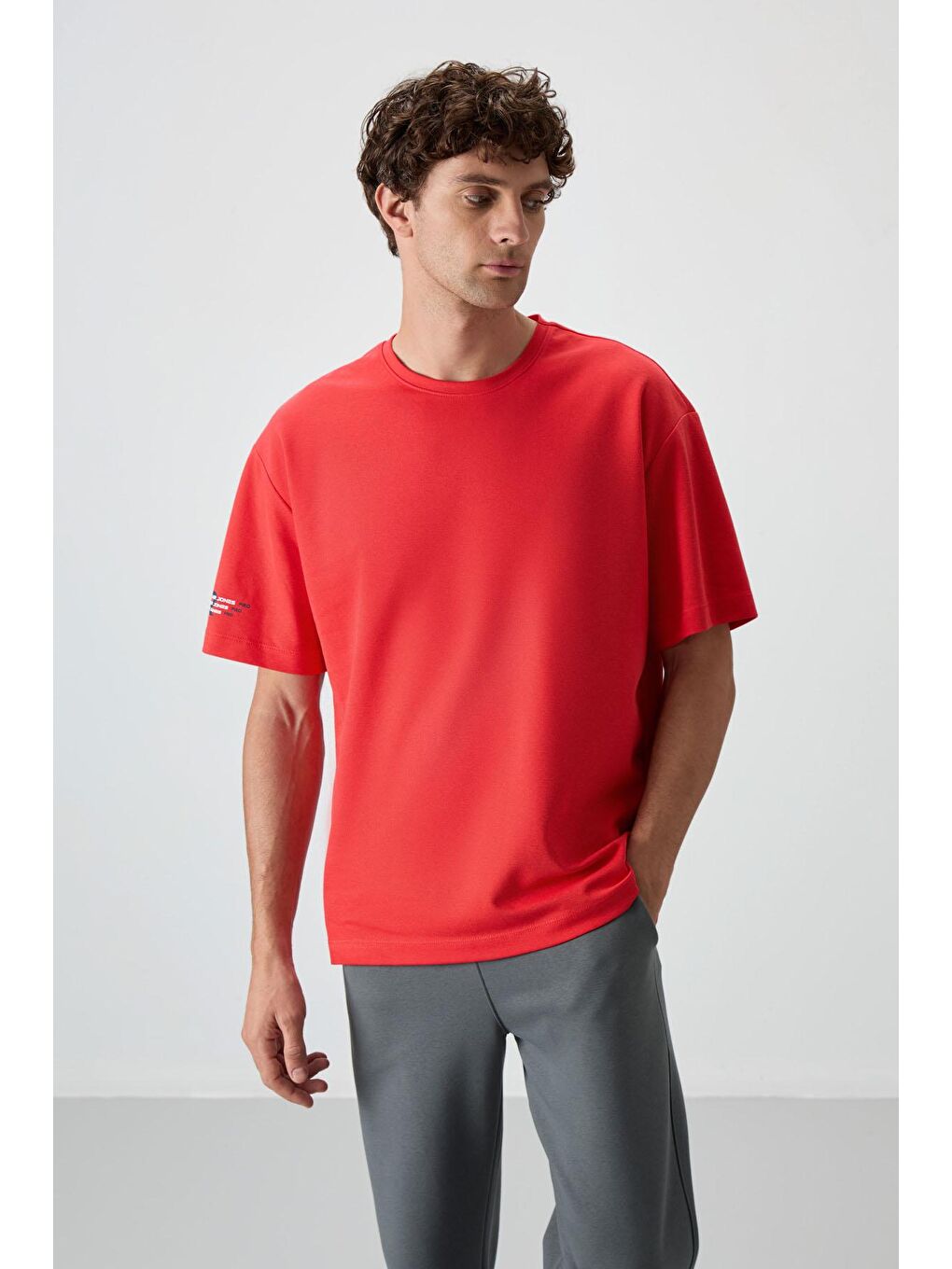 AIR JONES Kırmızı Pamuklu Kalın Yüzeyi Dokulu Oversize Fit  Baskılı Erkek T-Shirt - 88369